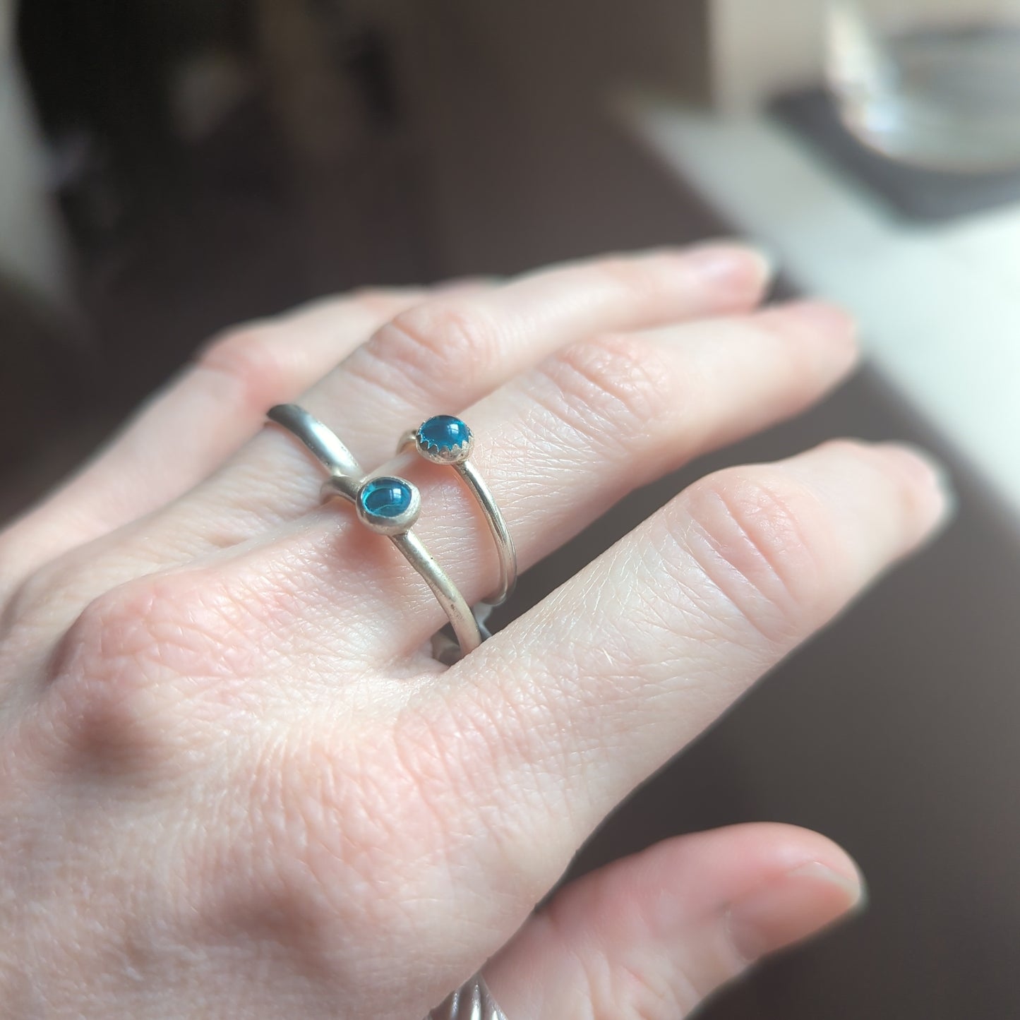 Anillo apilable de plata de vidrio azul vintage de 5 mm (varios tamaños disponibles) MTO