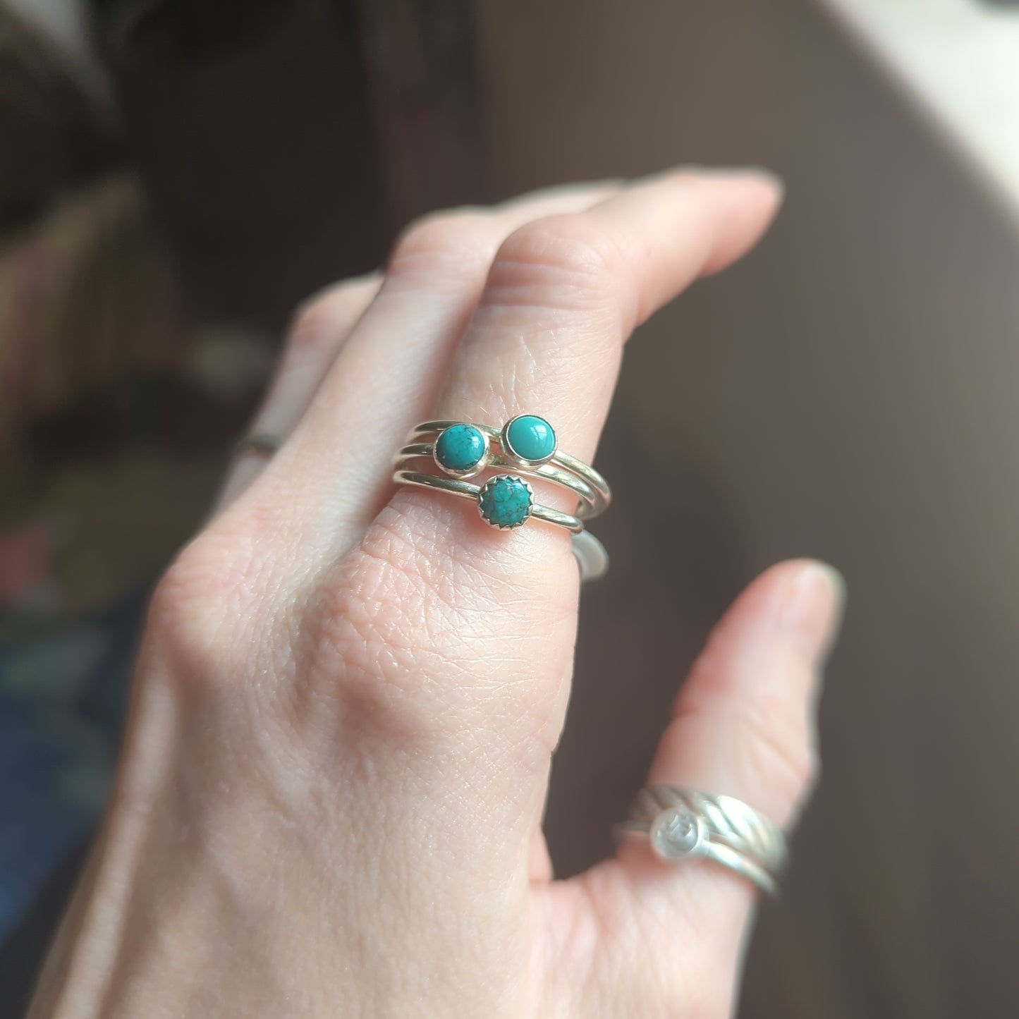 Anillo apilable de plata con turquesa Kingman de 5 mm (varios estilos disponibles) MTO