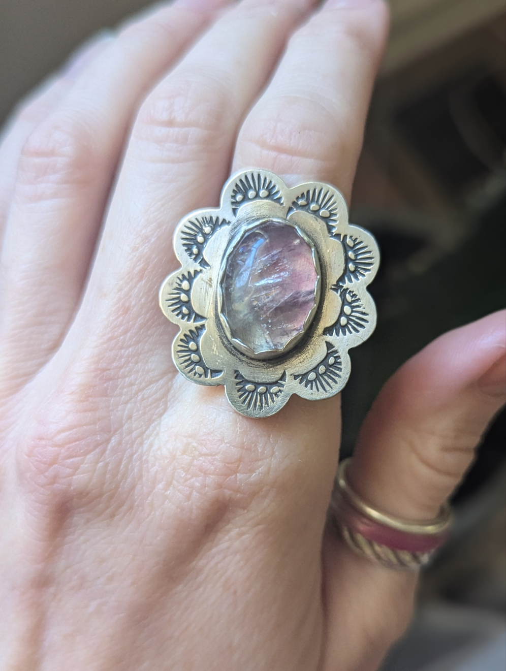 Anillo de plata de ley con flor de fluorita - Talla 7.5