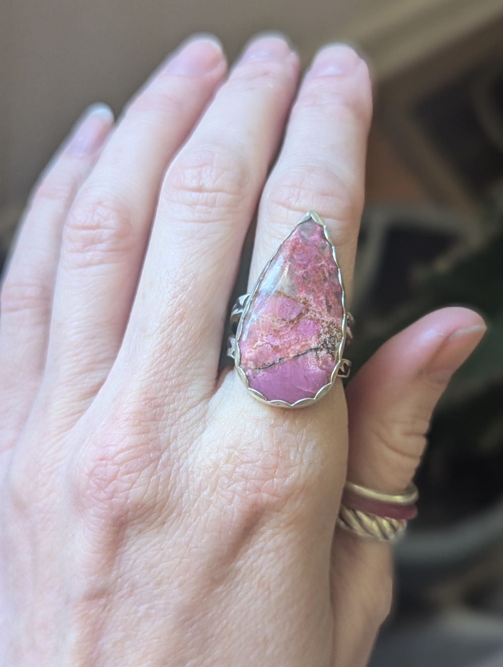 Anillo de plata de ley con forma de lágrima de cobalto y calcita - Talla 8