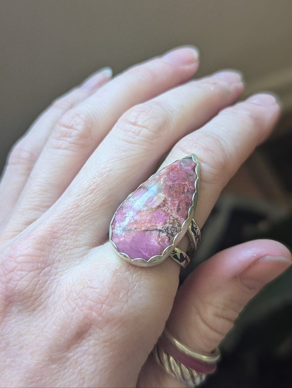 Anillo de plata de ley con forma de lágrima de cobalto y calcita - Talla 8