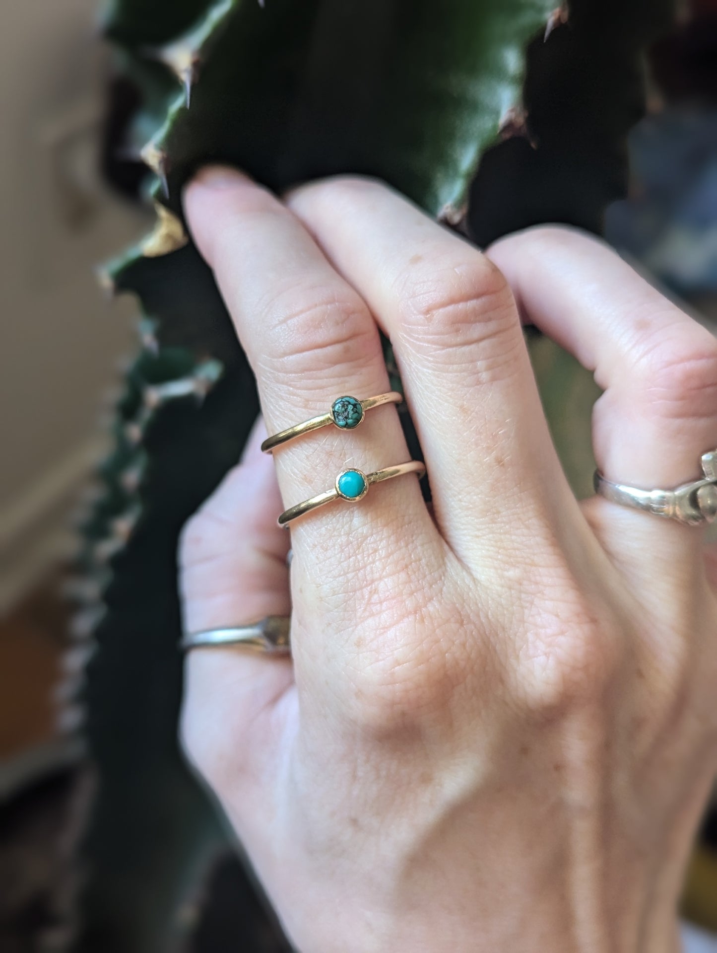 Anillo apilador turquesa de 4 mm y 14 kGF (MTO): disponible en varios tamaños