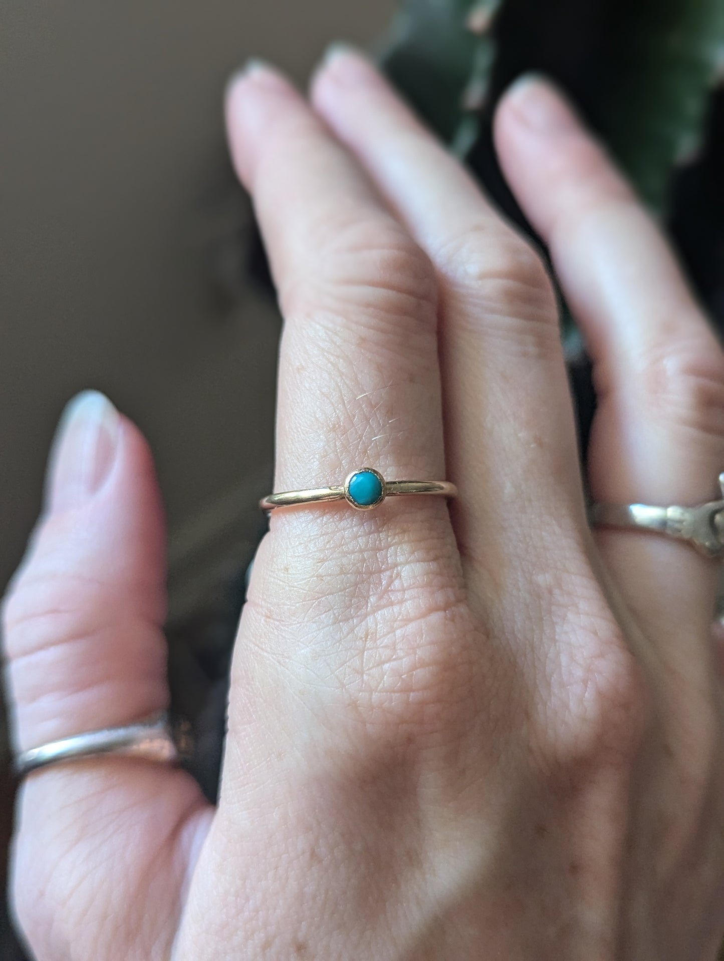 Anillo apilador turquesa de 4 mm y 14 kGF (MTO): disponible en varios tamaños