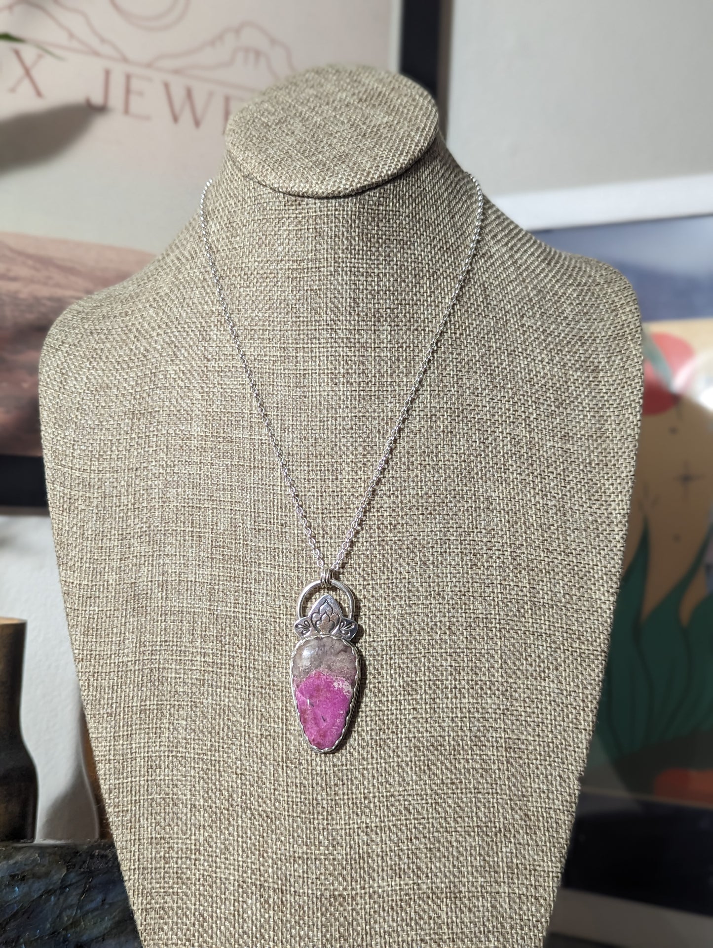 Cobalto Calcite Stamped Sterling Silver Necklace