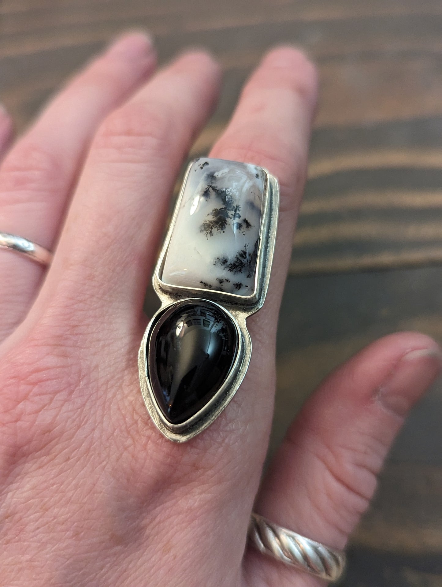 Dendritic Agate and Onyx- size 7.5