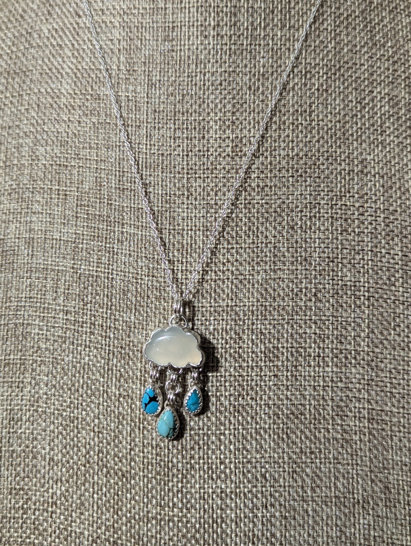 Collar de plata de ley con gotas de piedra lunar y turquesa (MTO)
