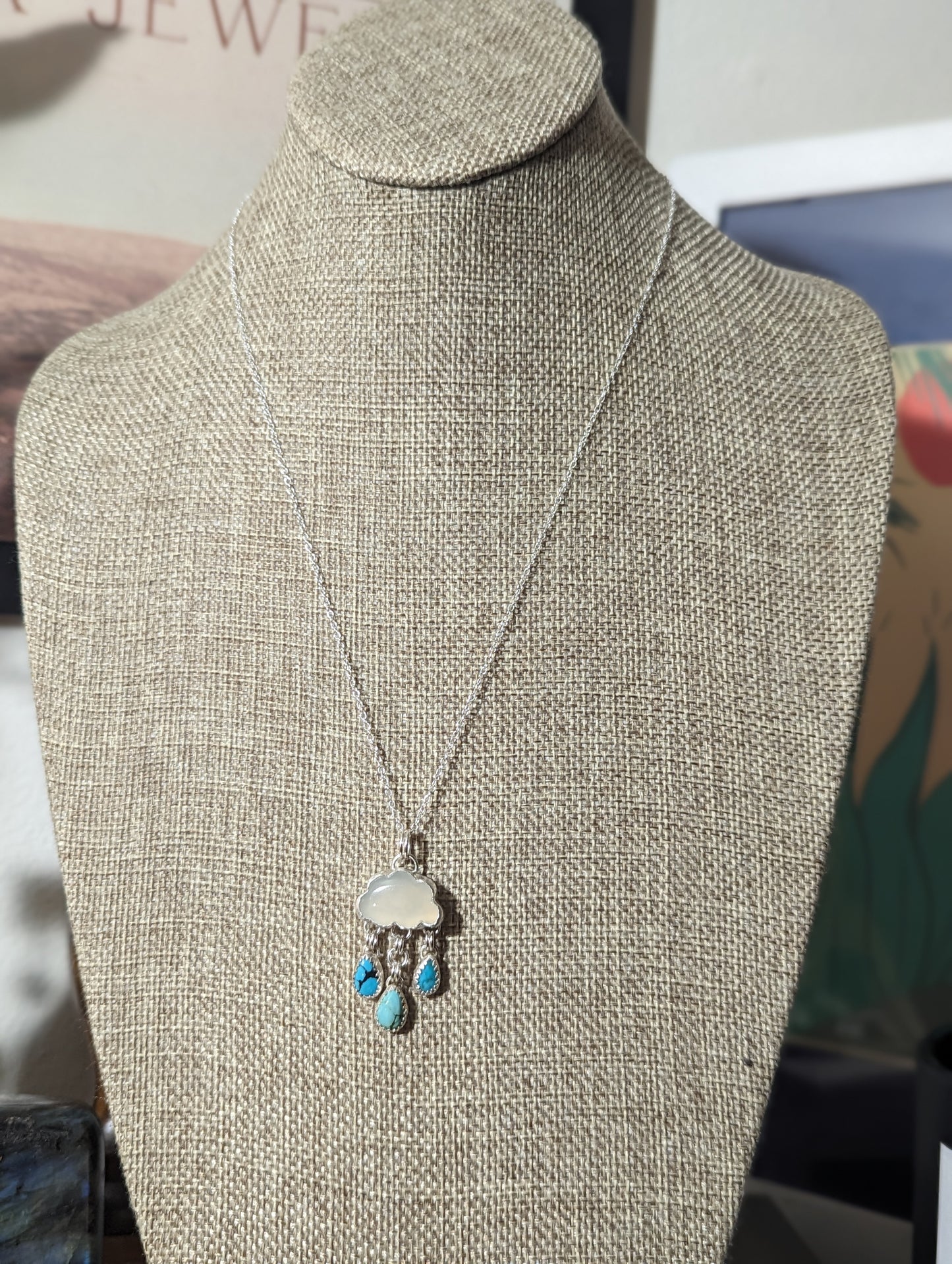 Collar de plata de ley con gotas de piedra lunar y turquesa (MTO)