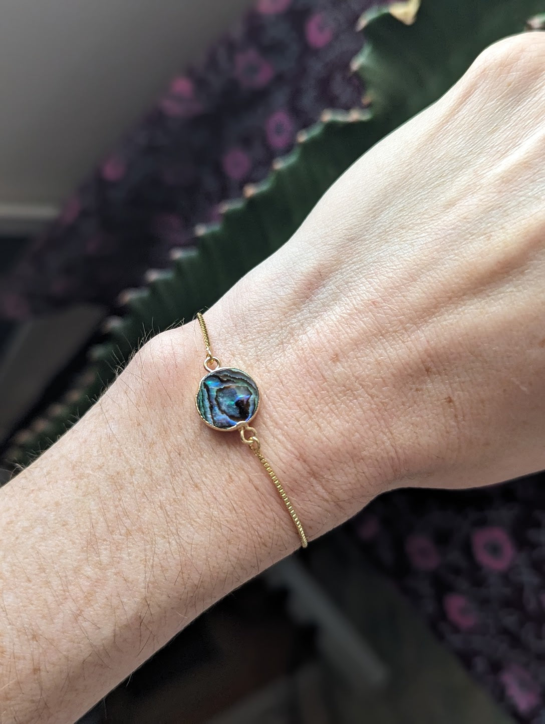 Abalone Round Gold Slider Bracelet