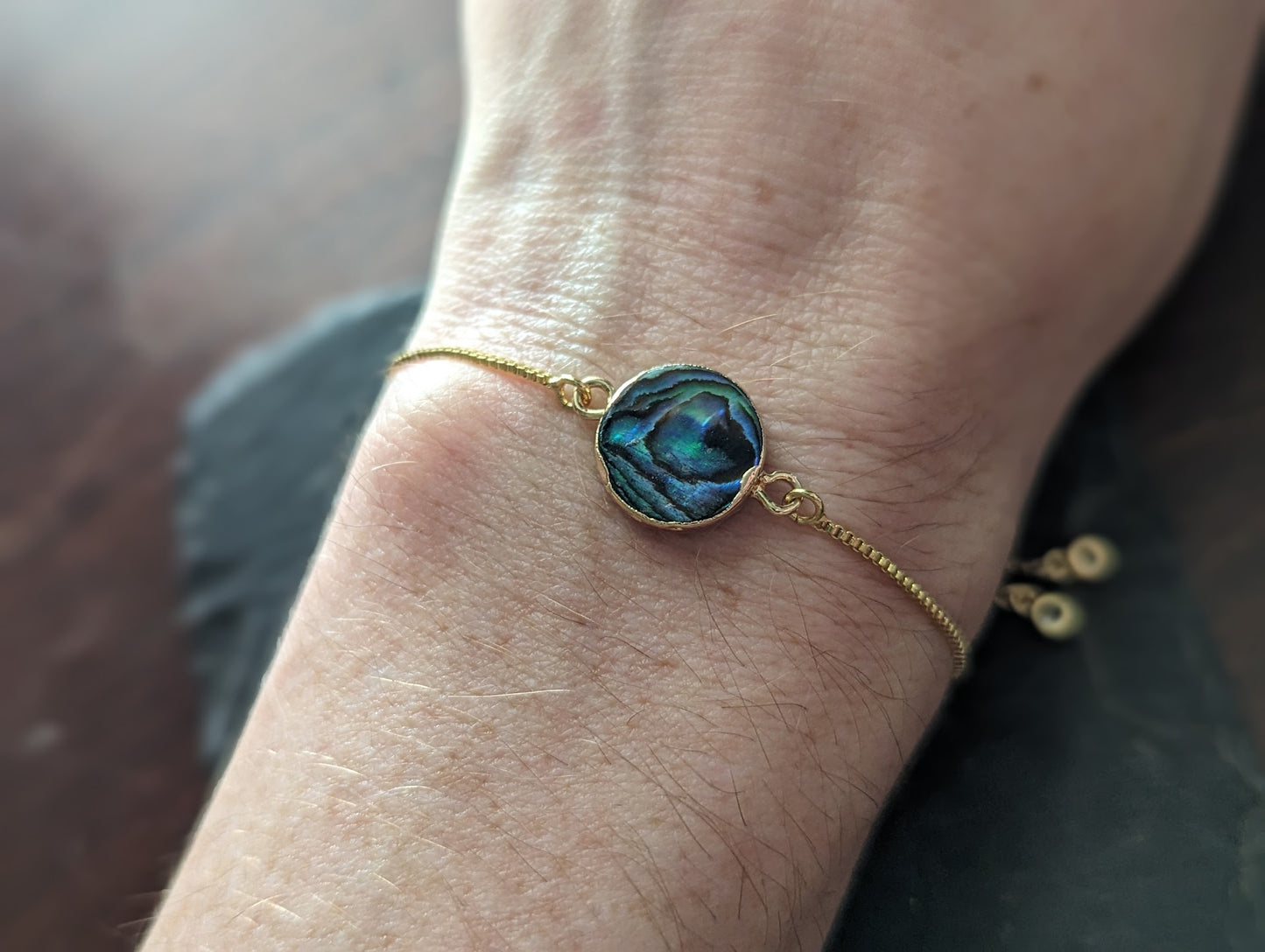 Abalone Round Gold Slider Bracelet