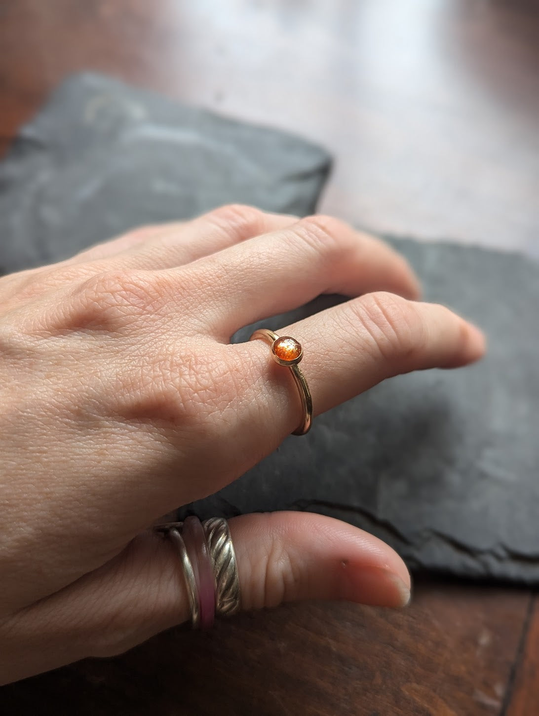 Anillo apilable de piedra solar de 6 mm y 14 kGF MTO (varios tamaños disponibles)
