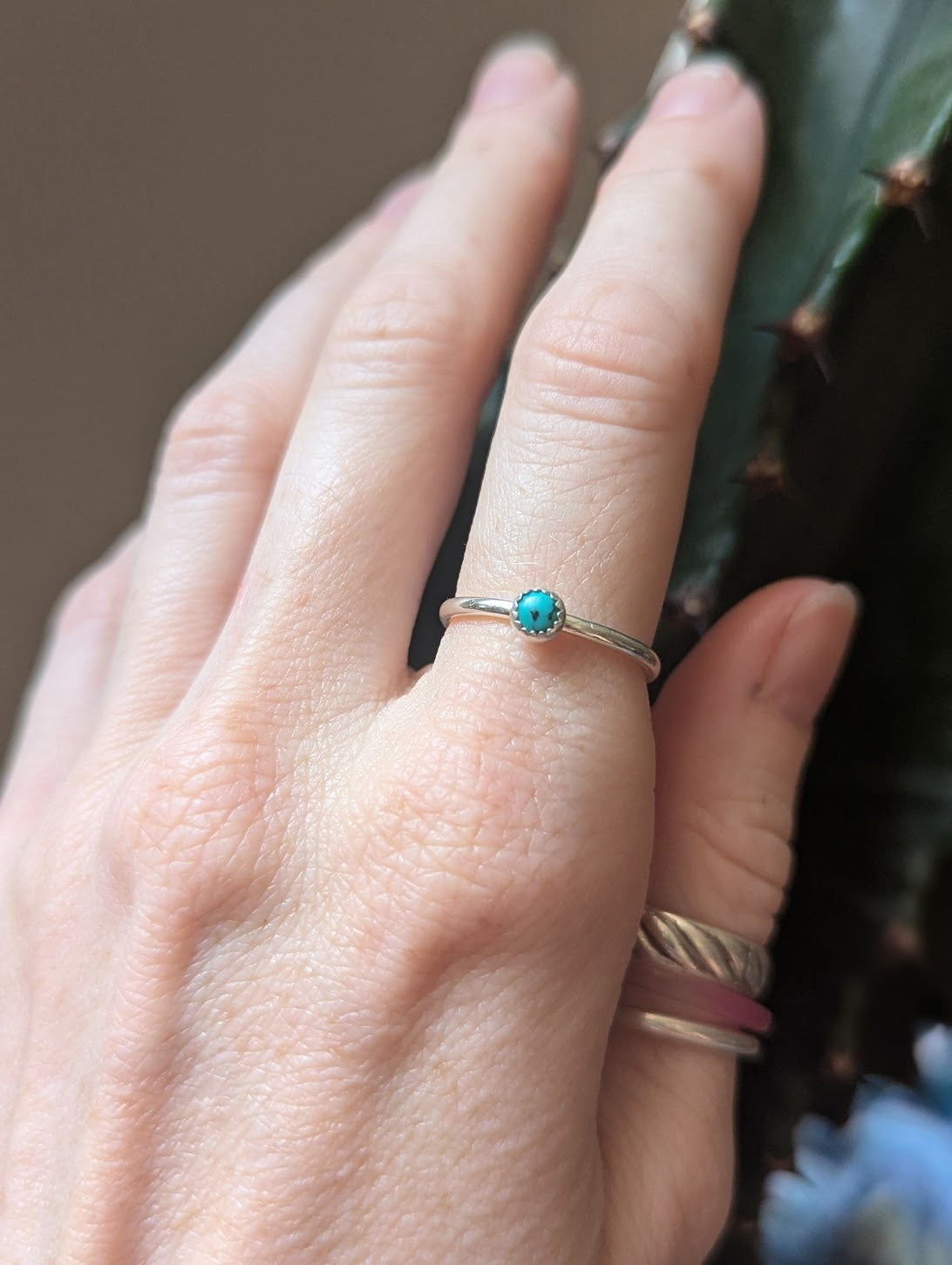 Anillo apilable de plata de ley turquesa de 4 mm (MTO) (varios tamaños disponibles)