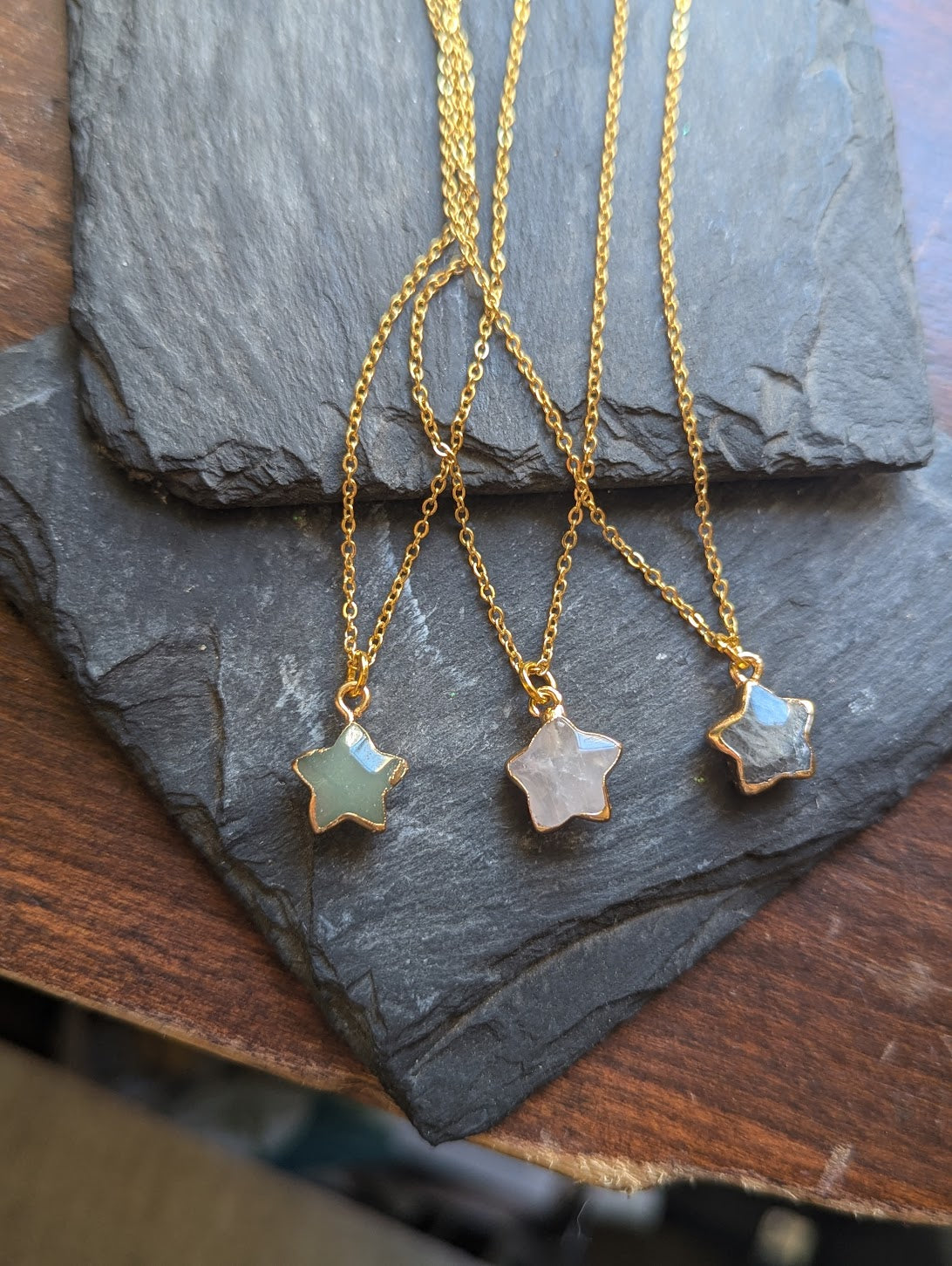 Collar de oro con estrellas de piedras preciosas (3 opciones de piedras)