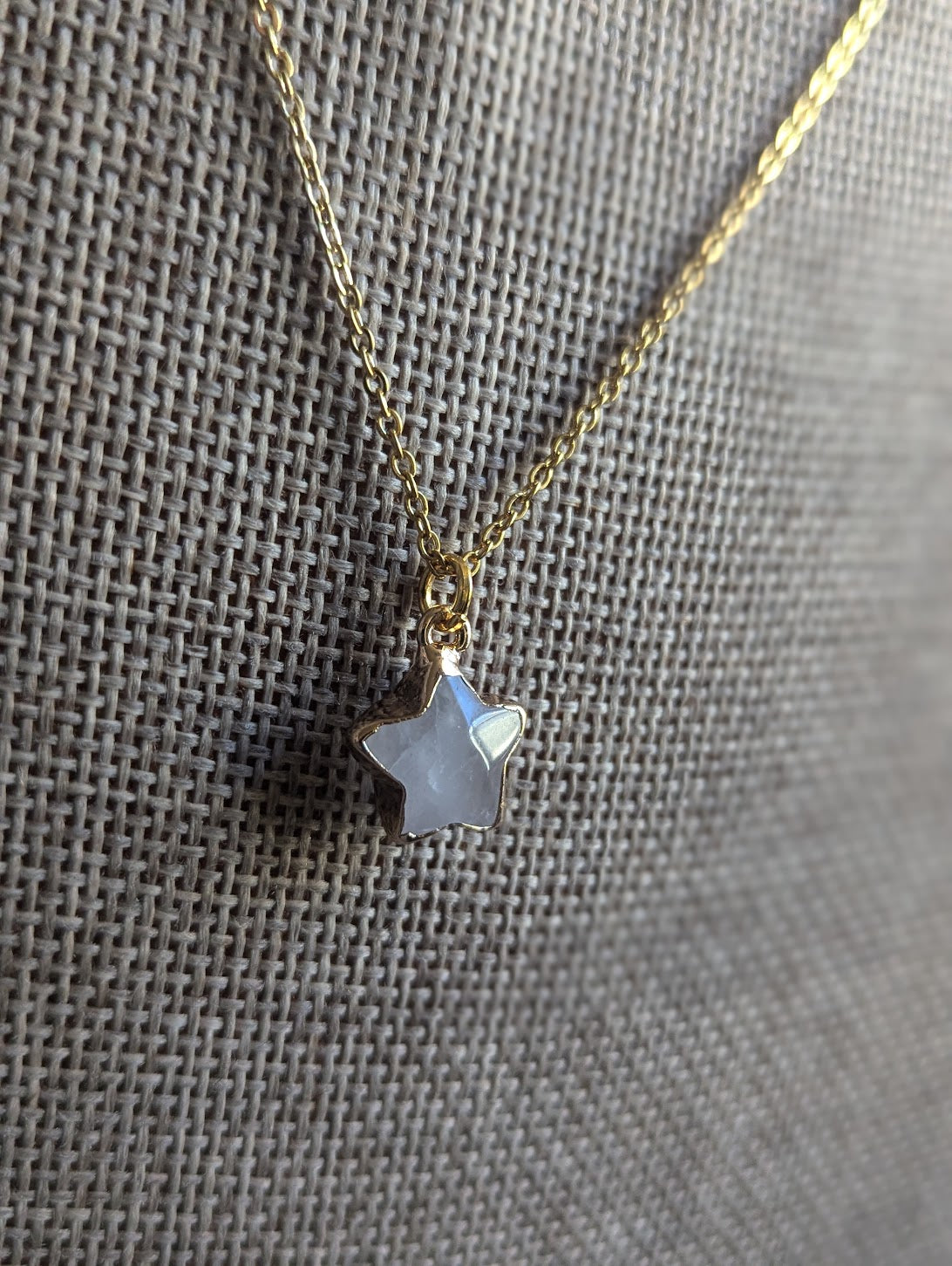 Collar de oro con estrellas de piedras preciosas (3 opciones de piedras)
