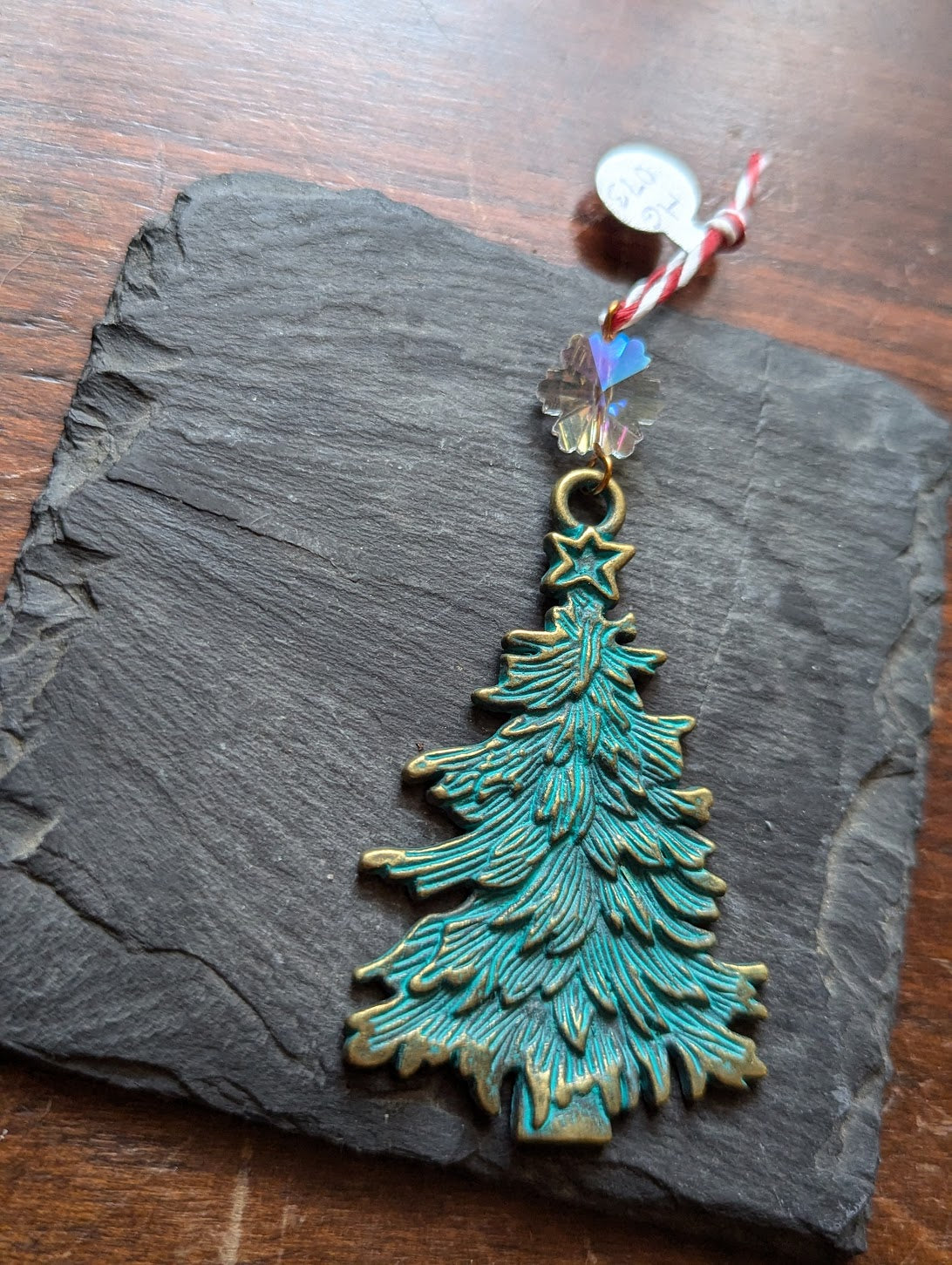 Adorno navideño de latón patinado para árbol de Navidad