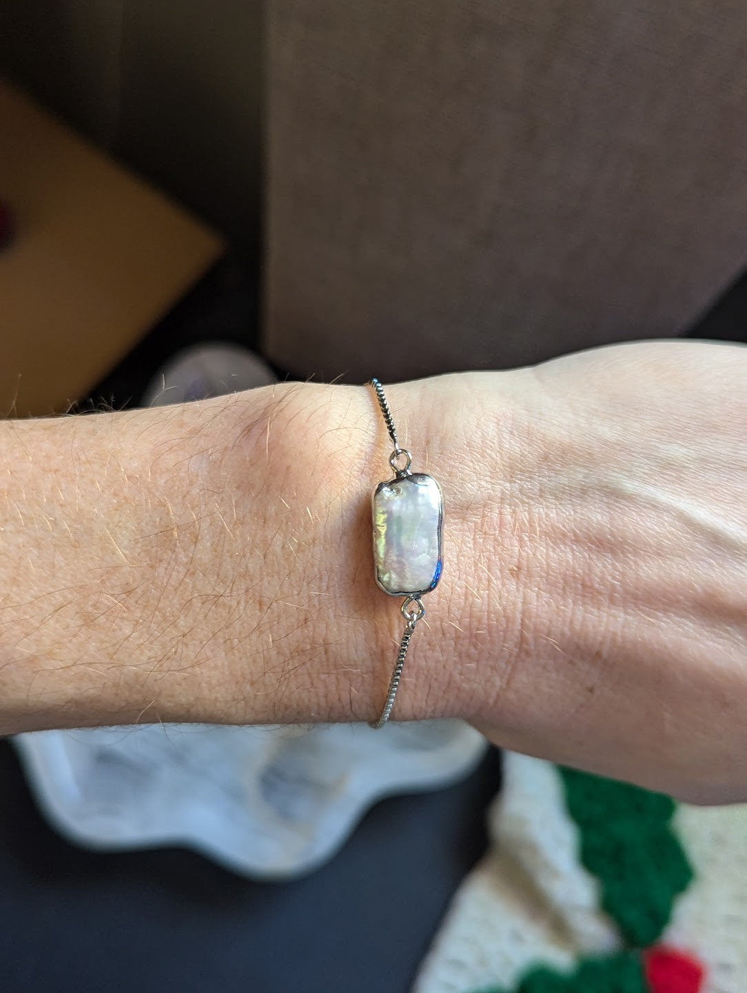 Pulsera deslizante de plata con perlas de agua dulce