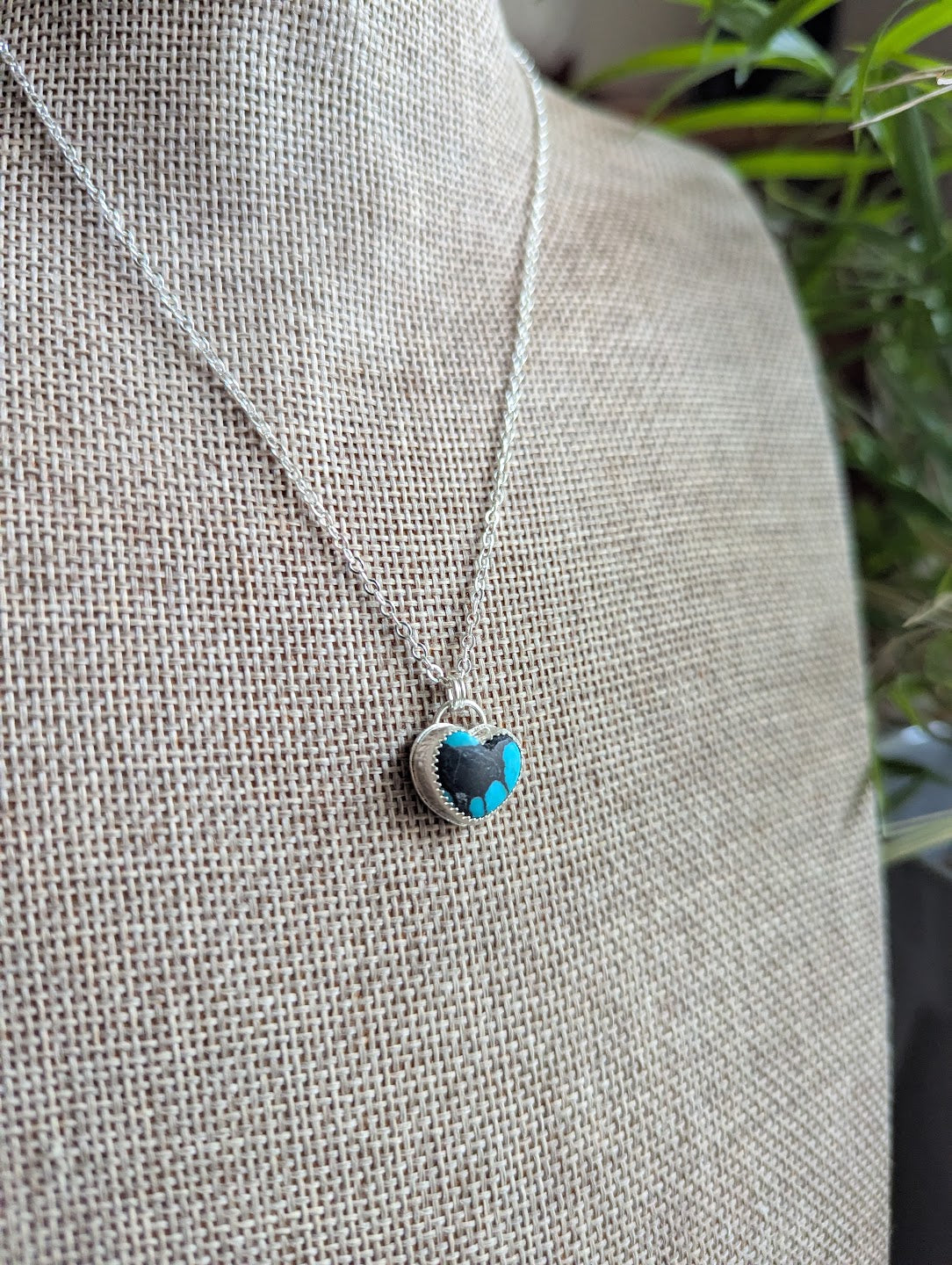 Collar de plata de ley con corazón turquesa