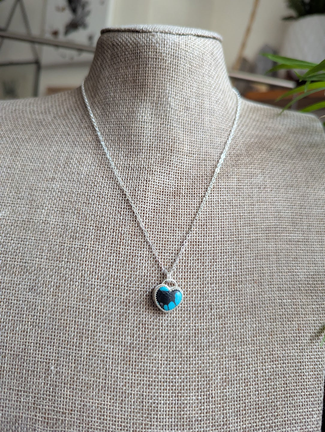 Collar de plata de ley con corazón turquesa