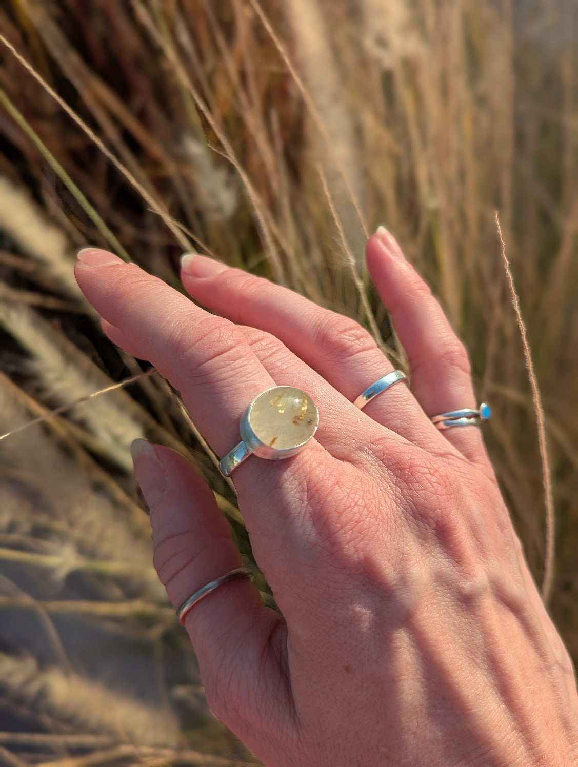 Anillo de plata de ley con cuarzo rutilado dorado - Talla 6.5