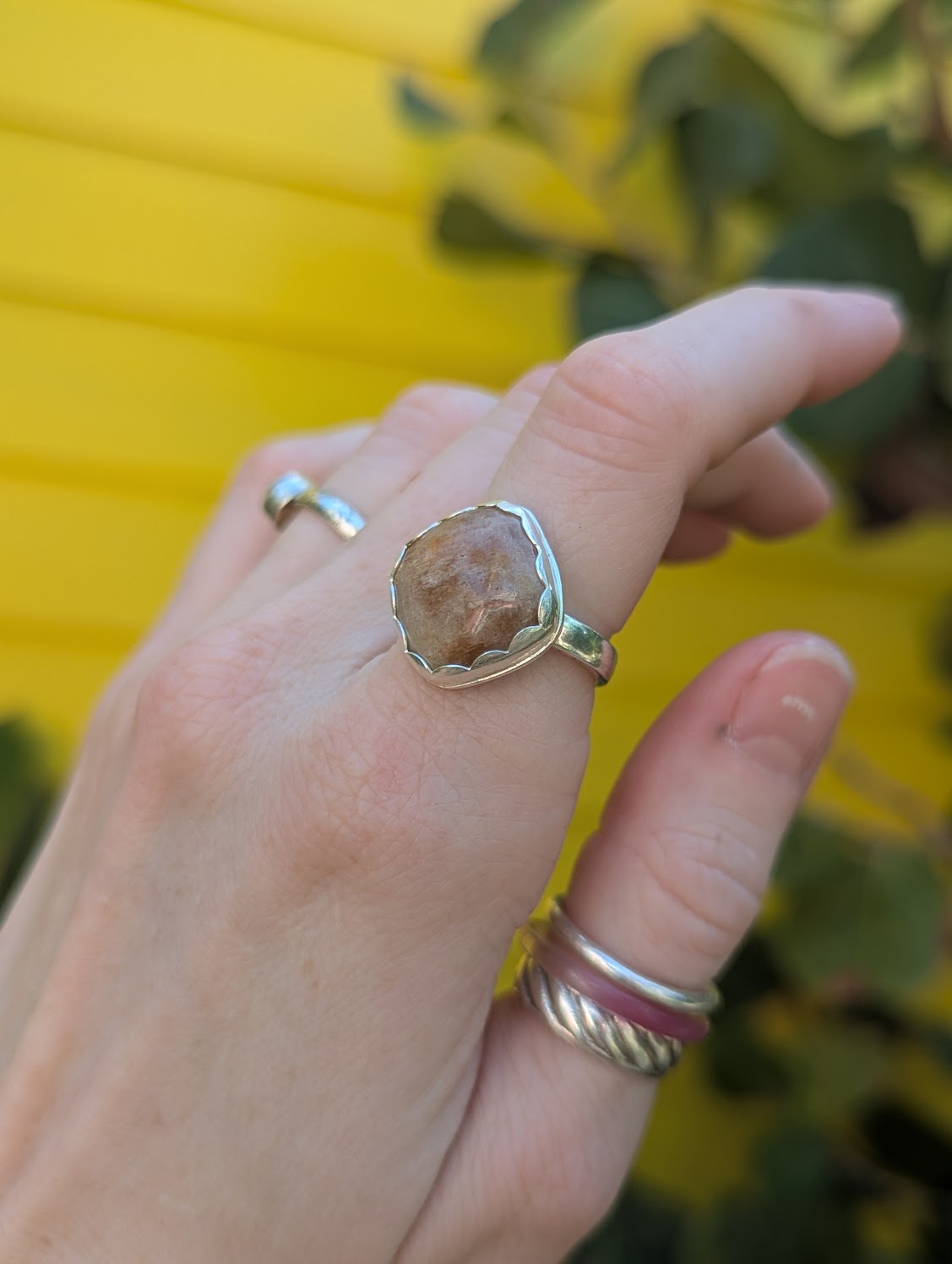 Anillo de plata de ley con piedra solar cuadrada - Talla 7