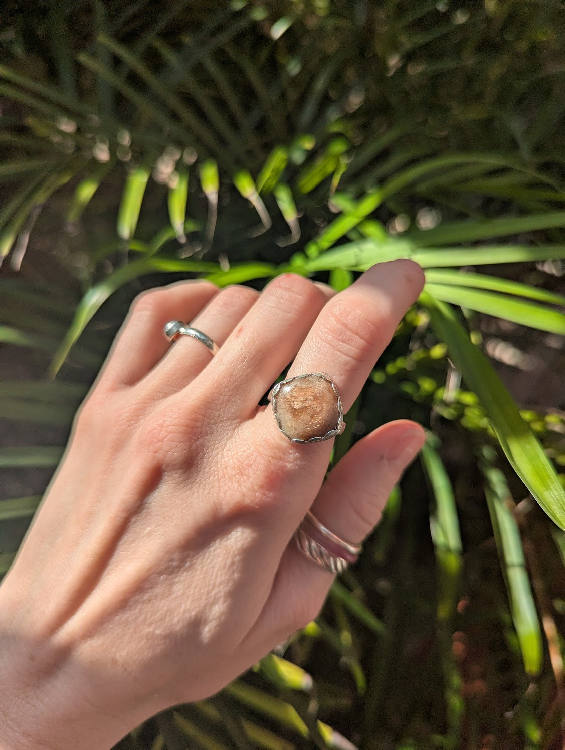 Anillo de plata de ley con piedra solar cuadrada - Talla 7