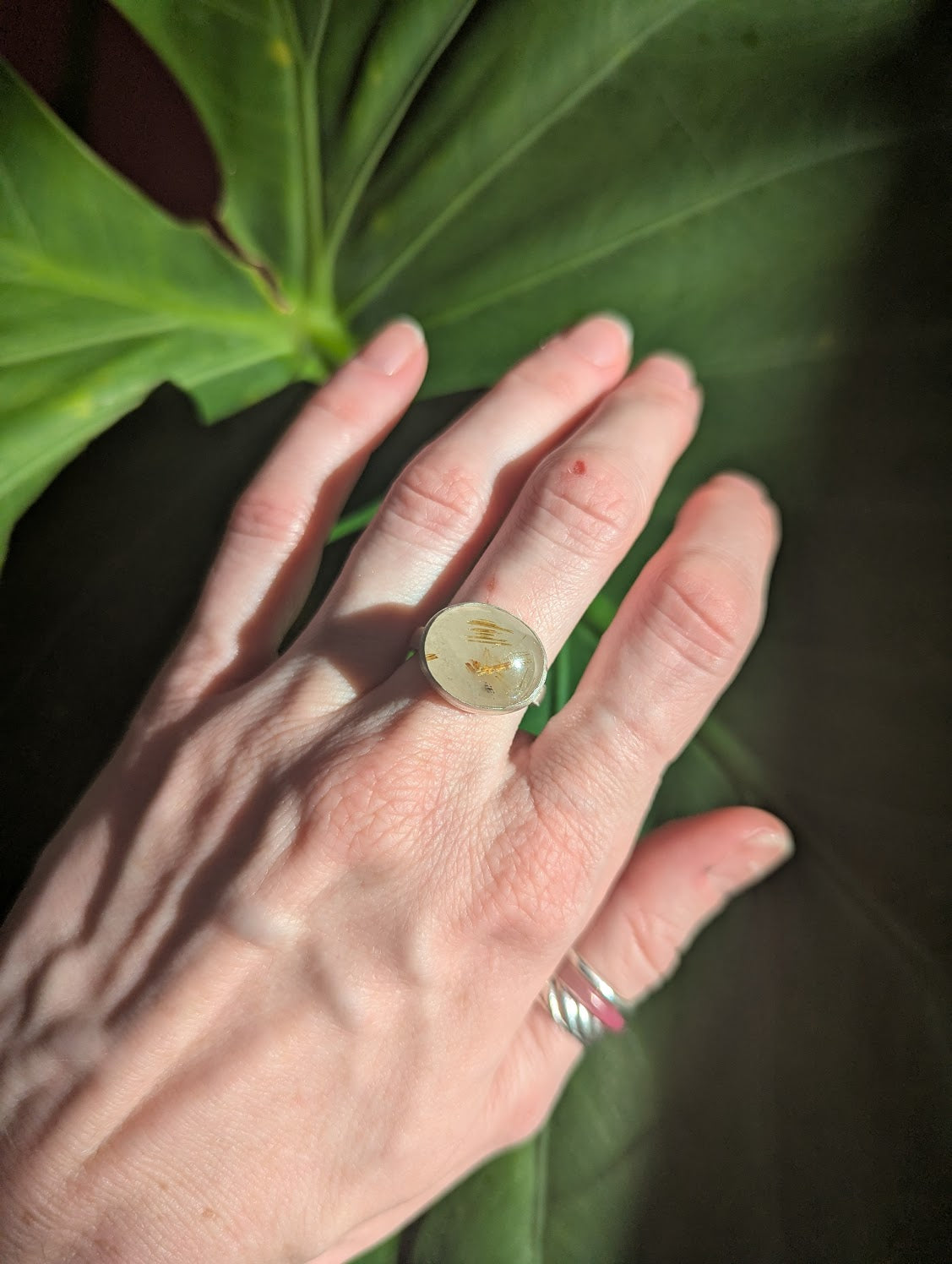Anillo de plata de ley con cuarzo rutilado dorado - Talla 6.5