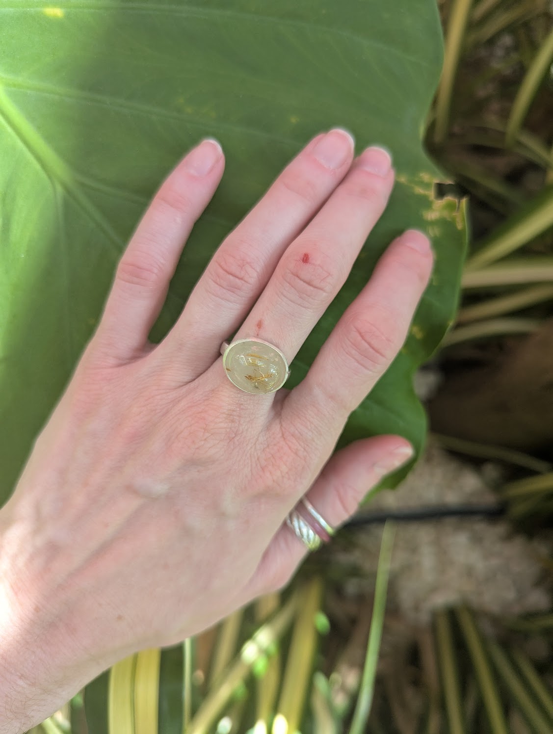 Anillo de plata de ley con cuarzo rutilado dorado - Talla 6.5