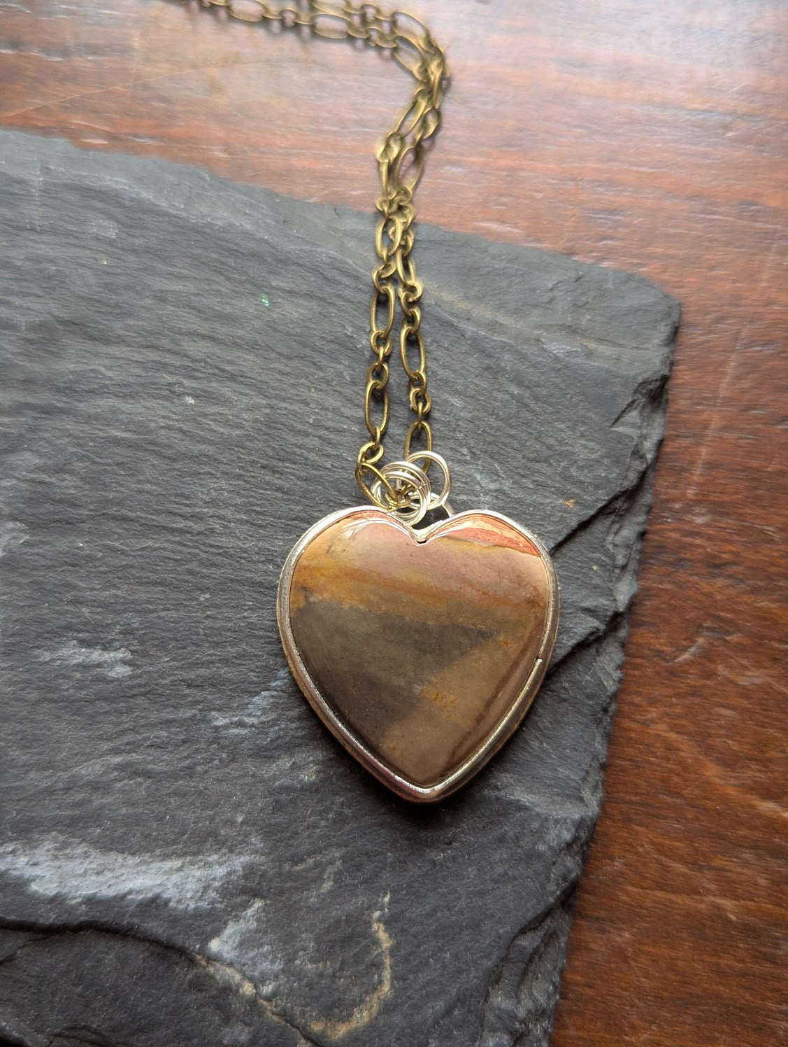 Collar de metal mixto con corazón policromado n.° 2