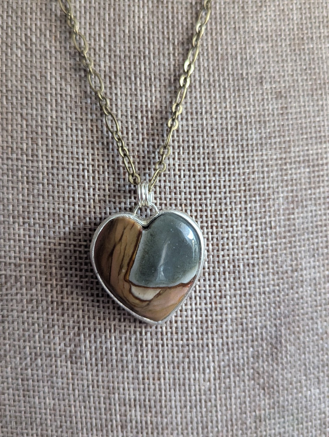 Collar de metal mixto con corazón policromado n.° 3