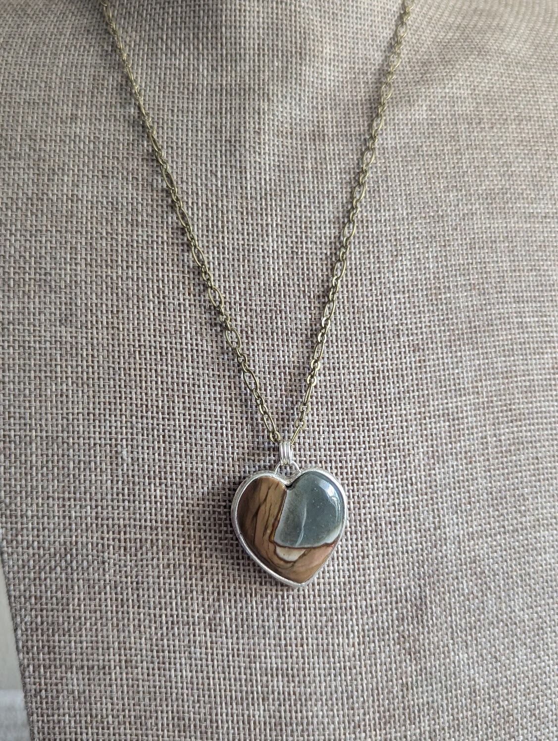 Collar de metal mixto con corazón policromado n.° 3