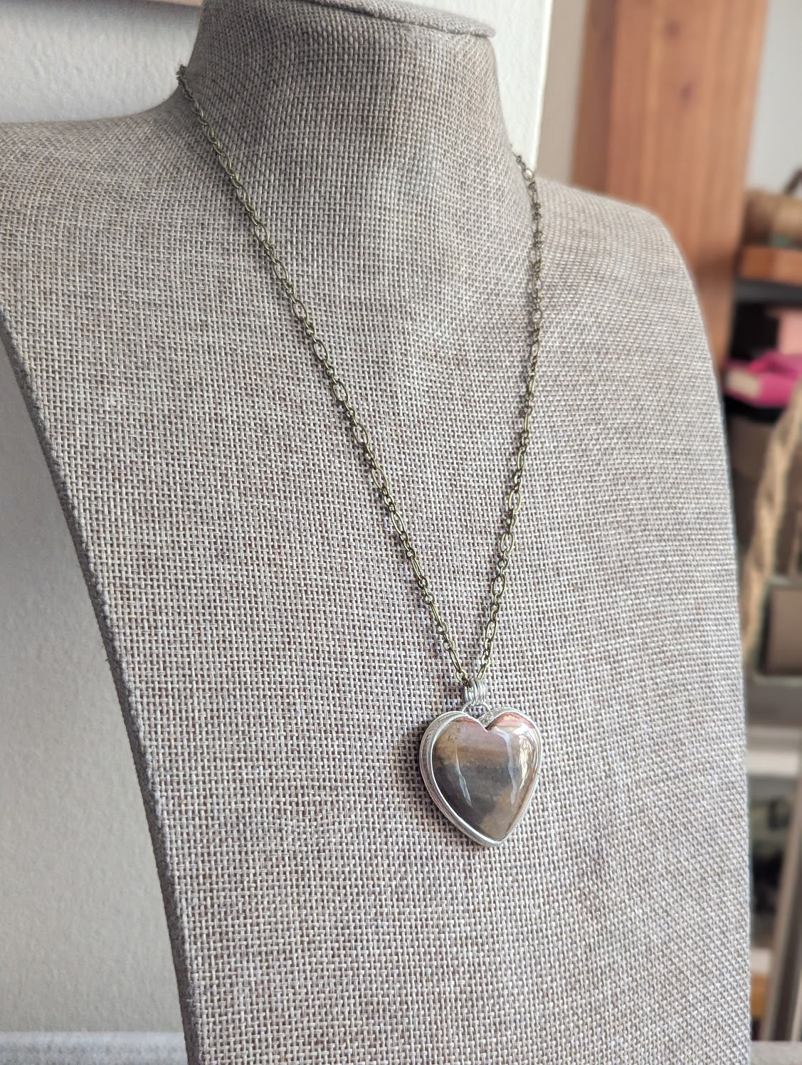 Collar de metal mixto con corazón policromado n.° 2