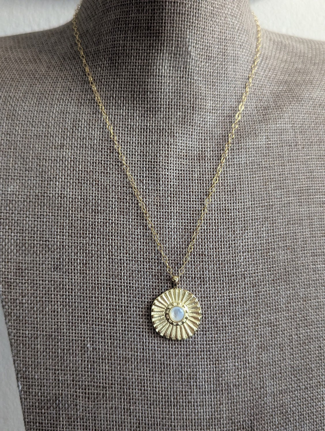 Collar de perla de sol de 14 kGF