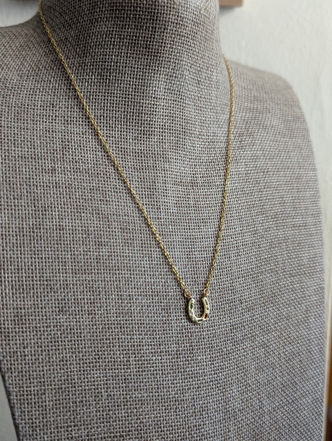 Gold Gemmy Horseshoe Necklace