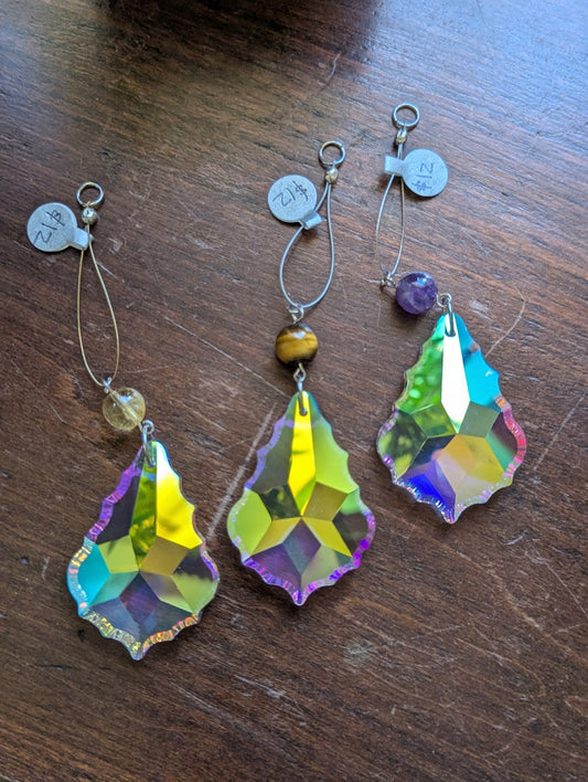 Atrapasol con adorno de cristal (varias opciones de piedra disponibles)