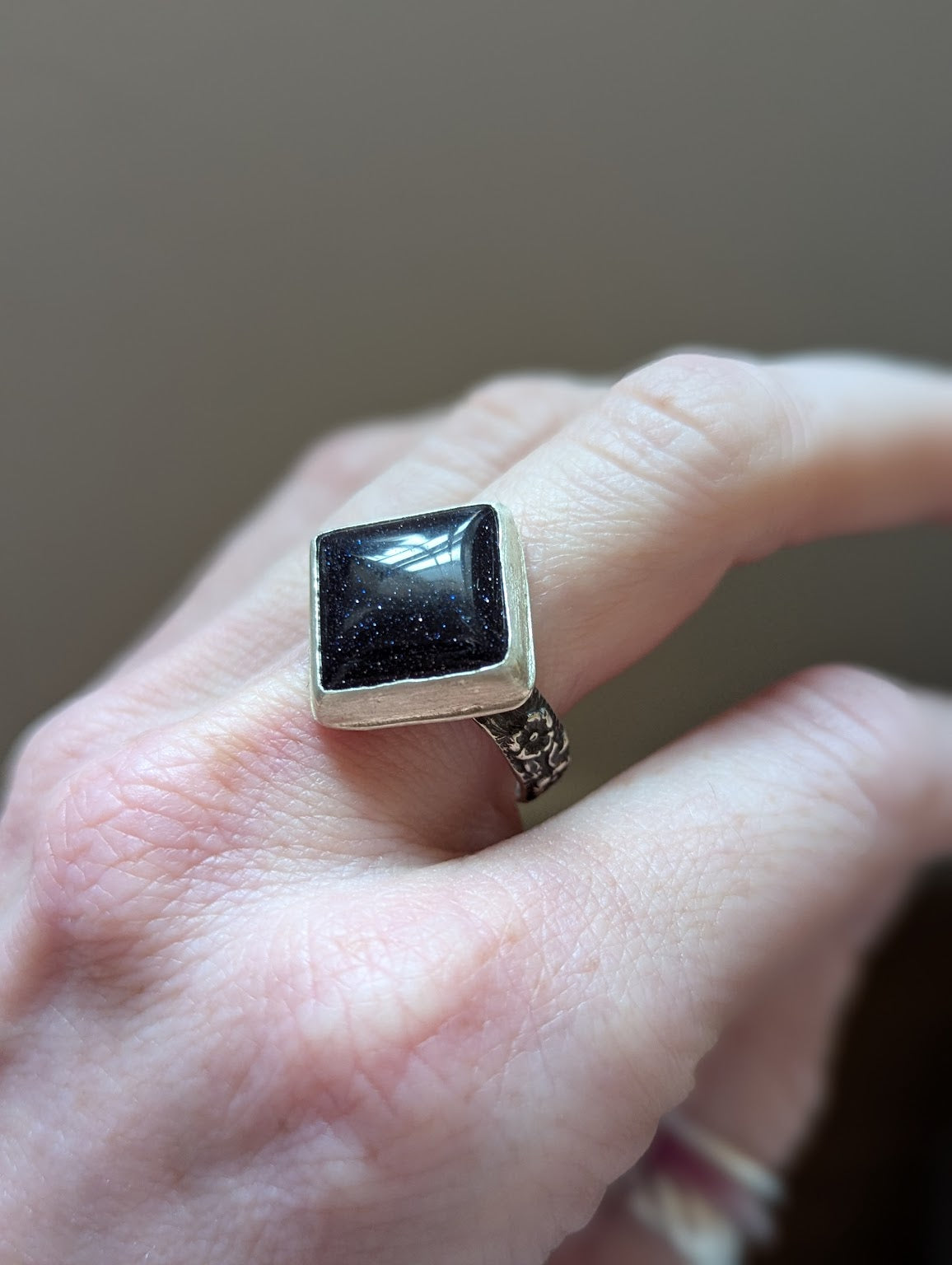 Square Blue Goldstone Floral Band Silver Ring - Size 8