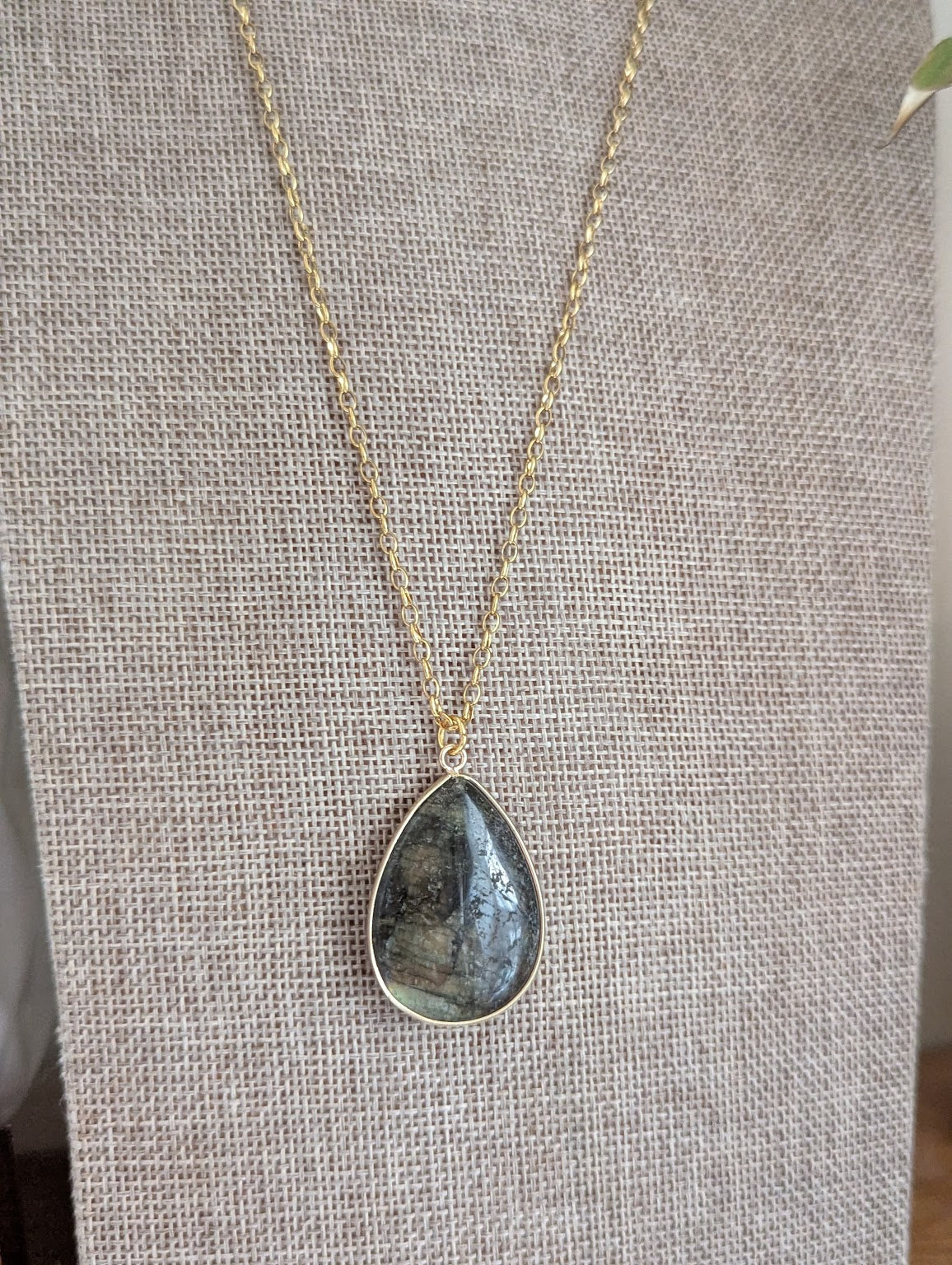 Flashy Labradorite Teardrop Necklace (Various Options Available)