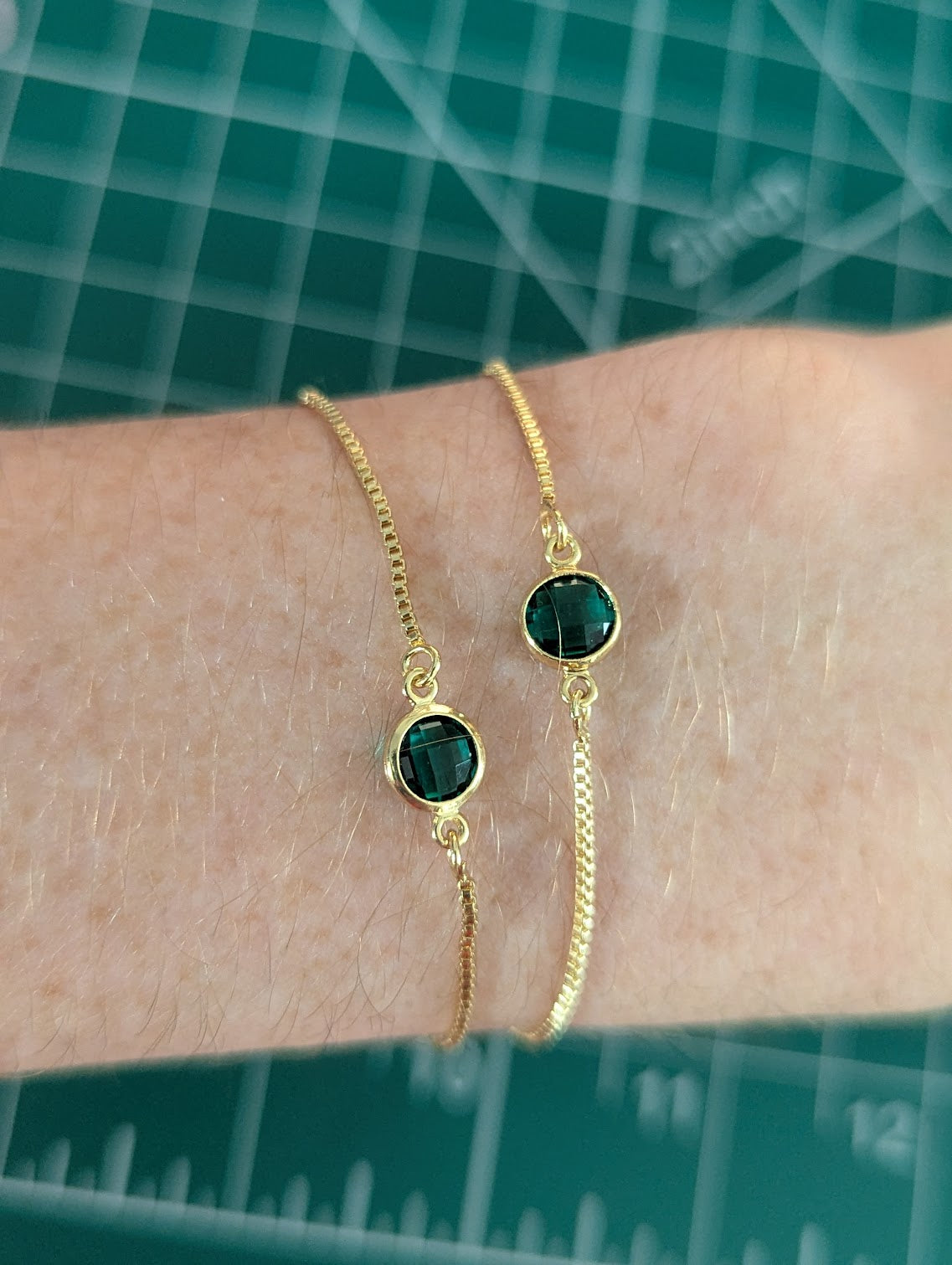 Dark Green Small Faceted Round Gold Slider Bracelet