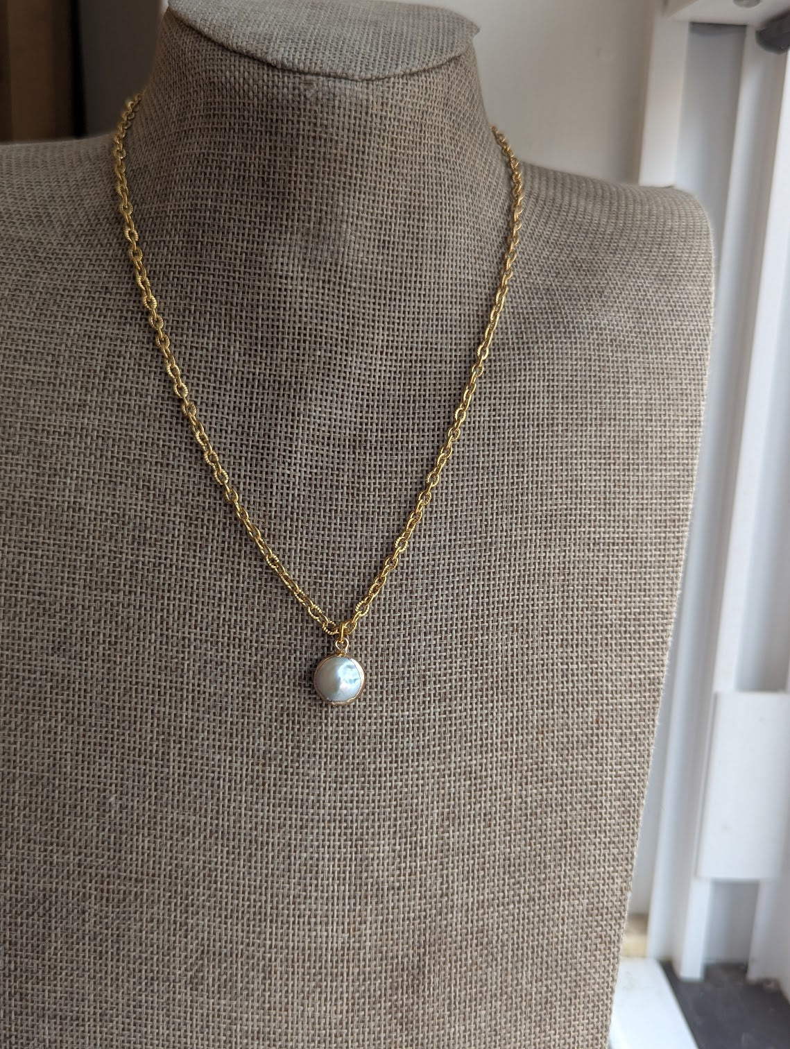 Pink Freshwater Pearl Gold Necklace