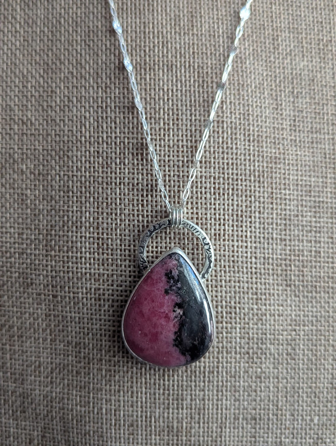 Large Rhodonite Tear Drop Hammered Full Circle Long Silver Necklace