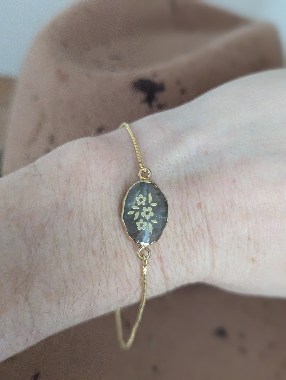 Green Gold Flower Slider Bracelet