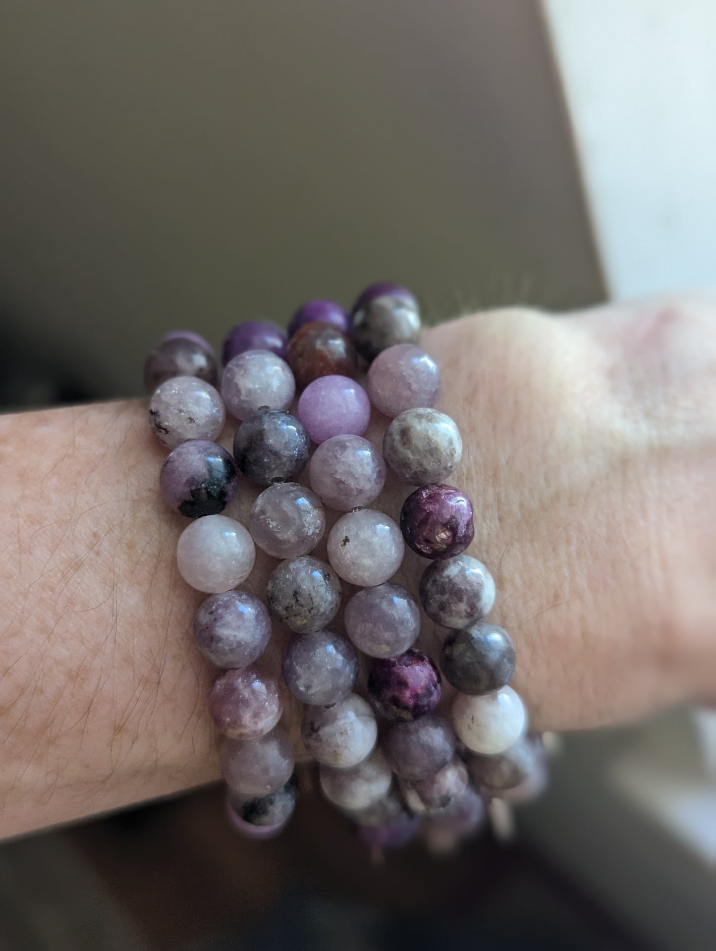 Pulseras de lepidolita (varios tamaños disponibles)