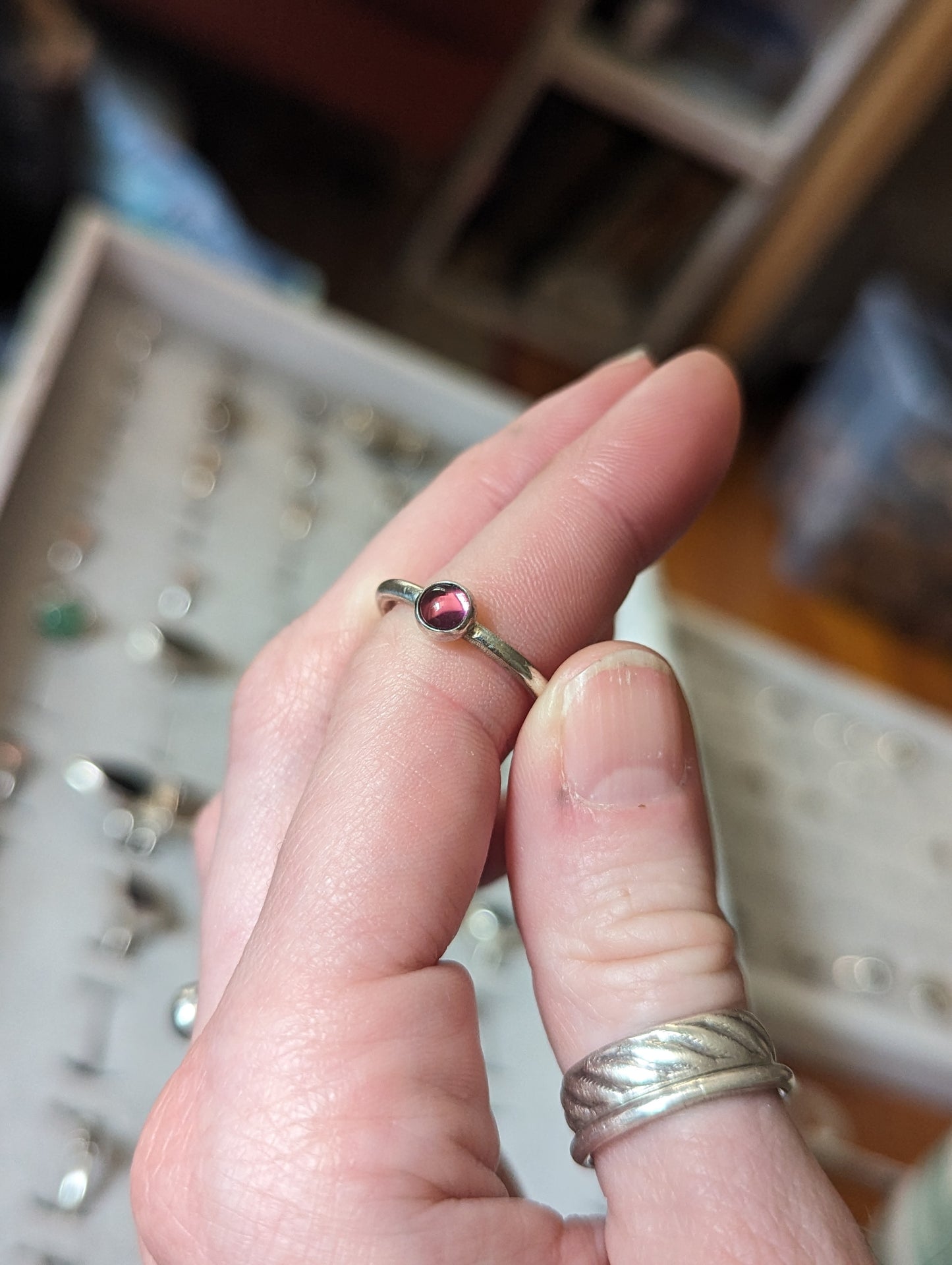 Anillo vintage de cristal morado de ley de 5 mm (varios tamaños disponibles MTO)