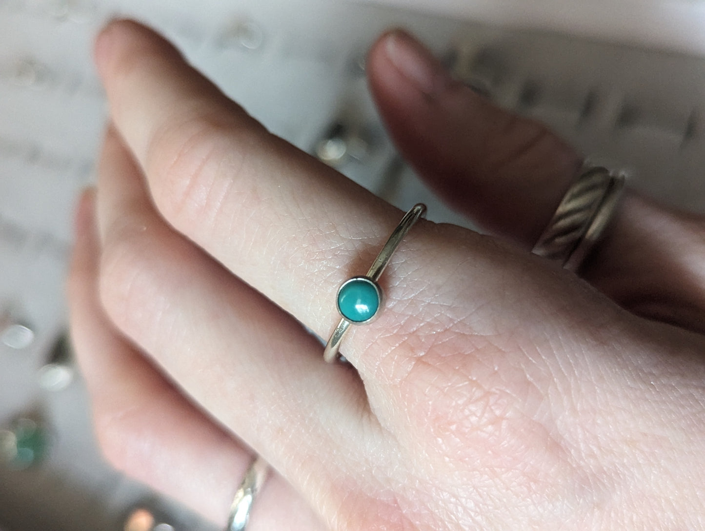 Anillo apilable de plata con turquesa Kingman de 5 mm (varios estilos disponibles) MTO