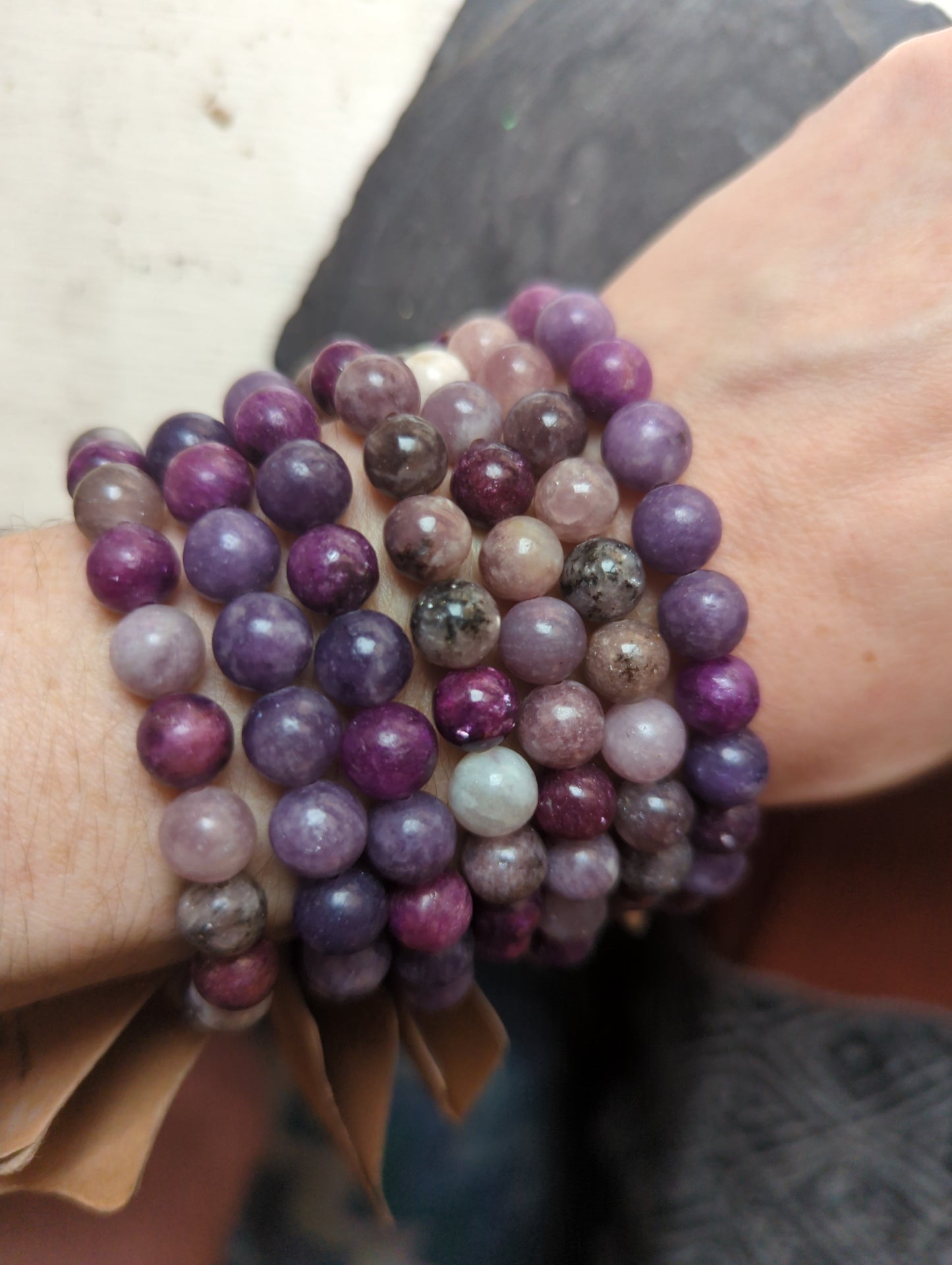 Pulseras de lepidolita (varios tamaños disponibles)