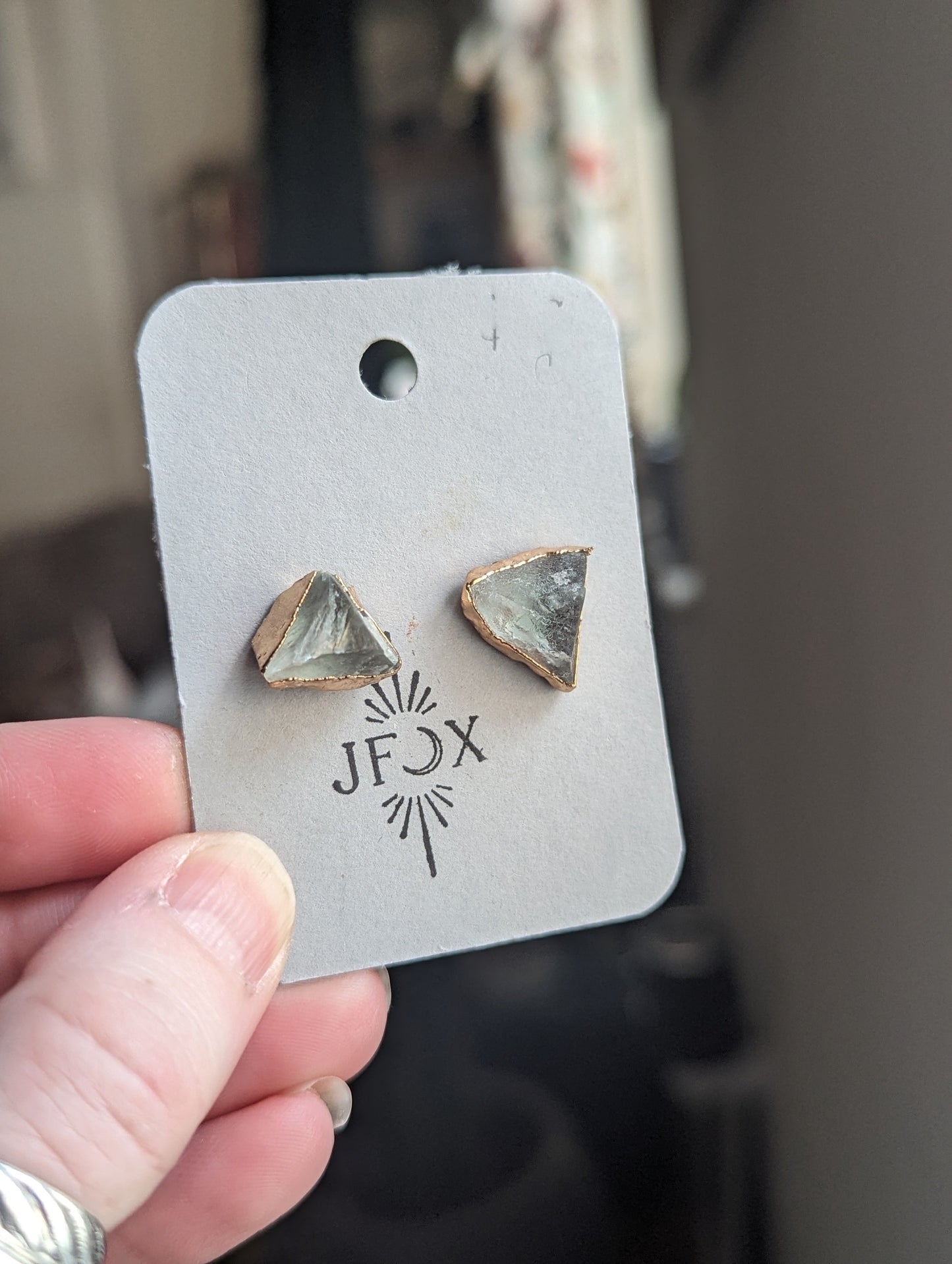 Pendientes de piedras preciosas en bruto (varios estilos disponibles)