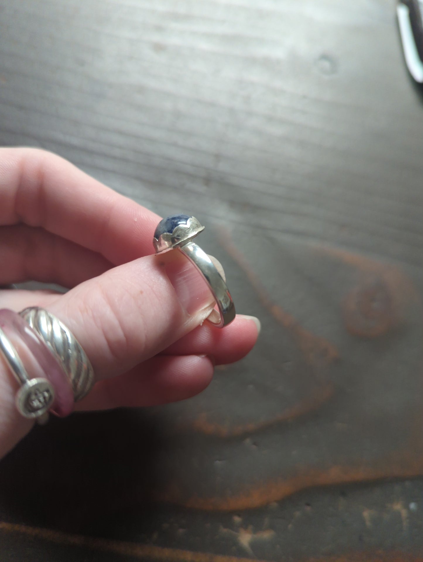Anillo de plata de ley con sodalita de 10 mm - Talla 8.5