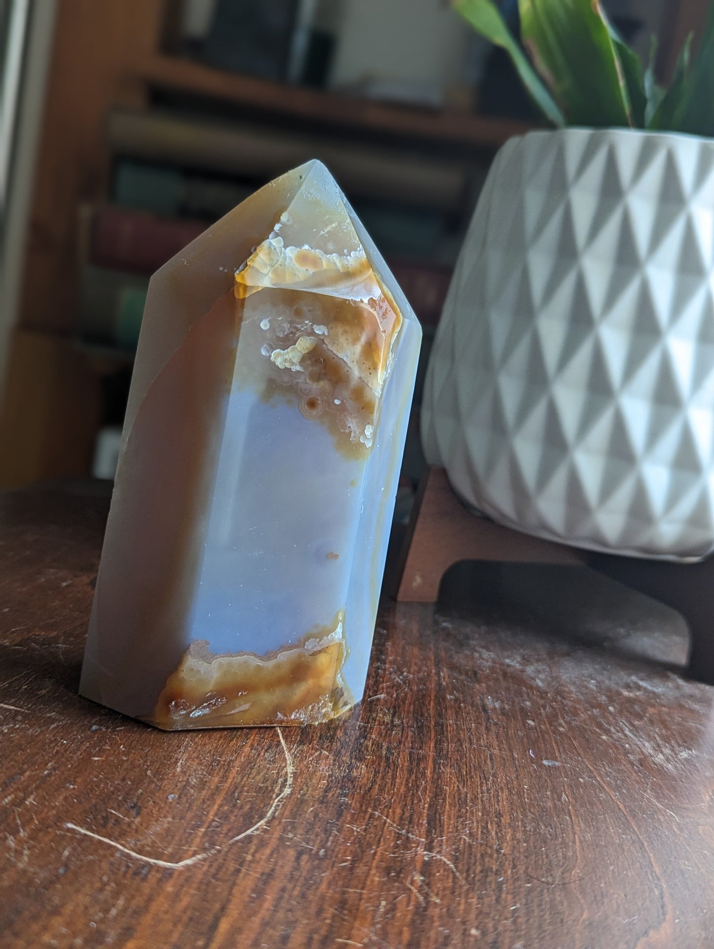 Torre de geoda de cristal druzy