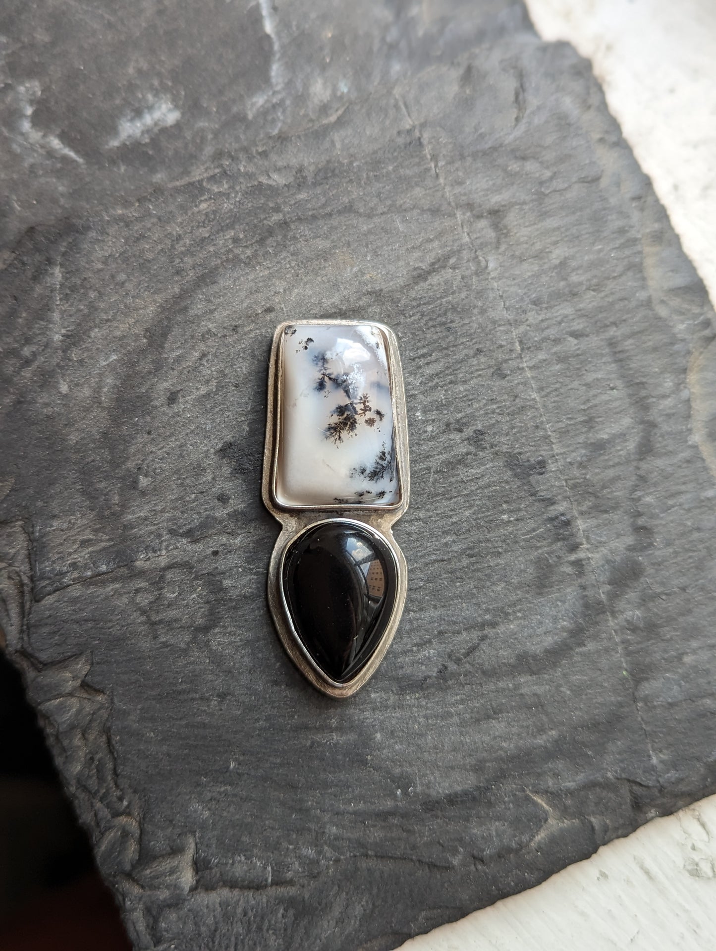 Dendritic Agate and Onyx- size 7.5