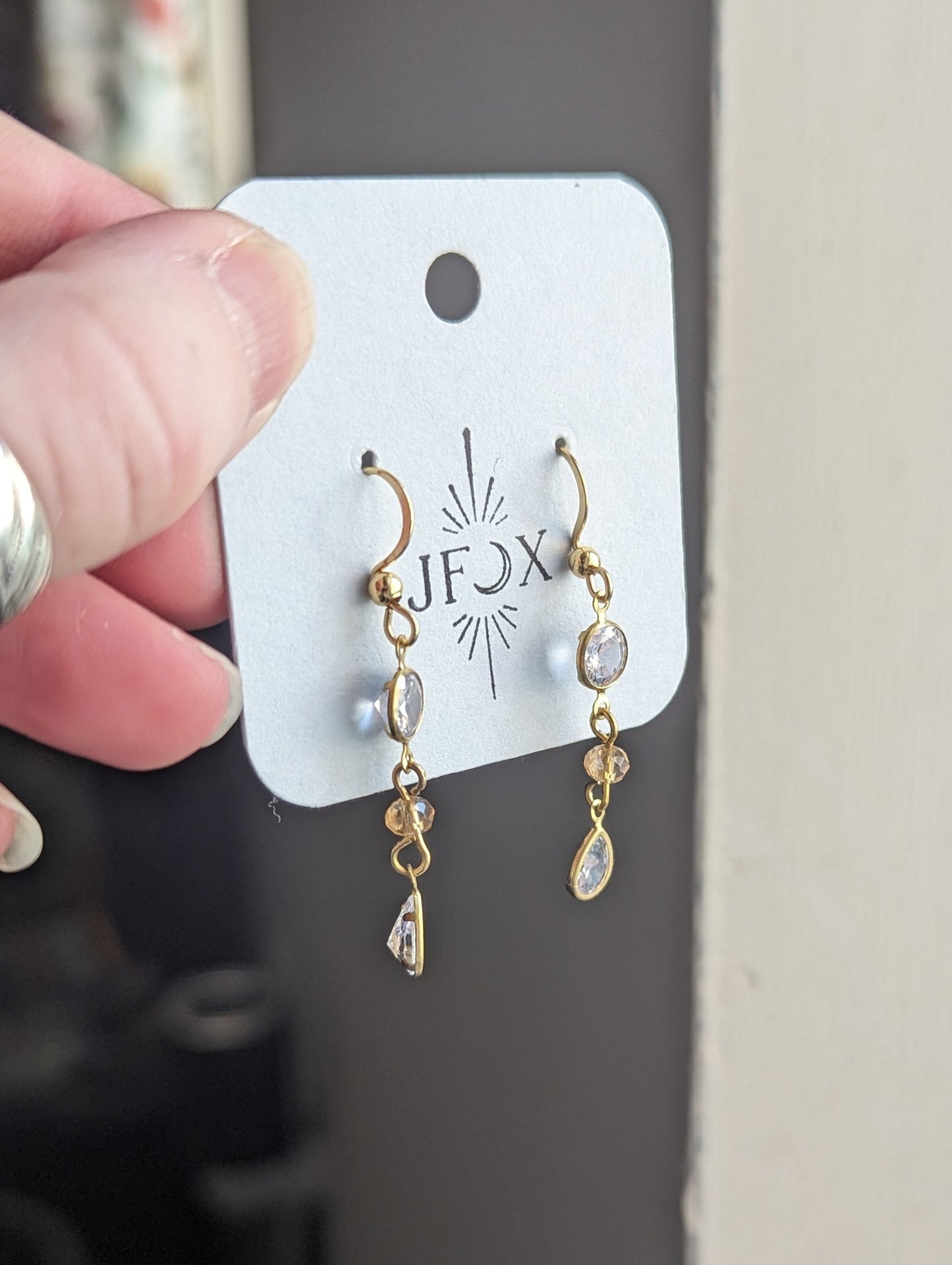 Pendientes de oro con circonitas cúbicas de cristal