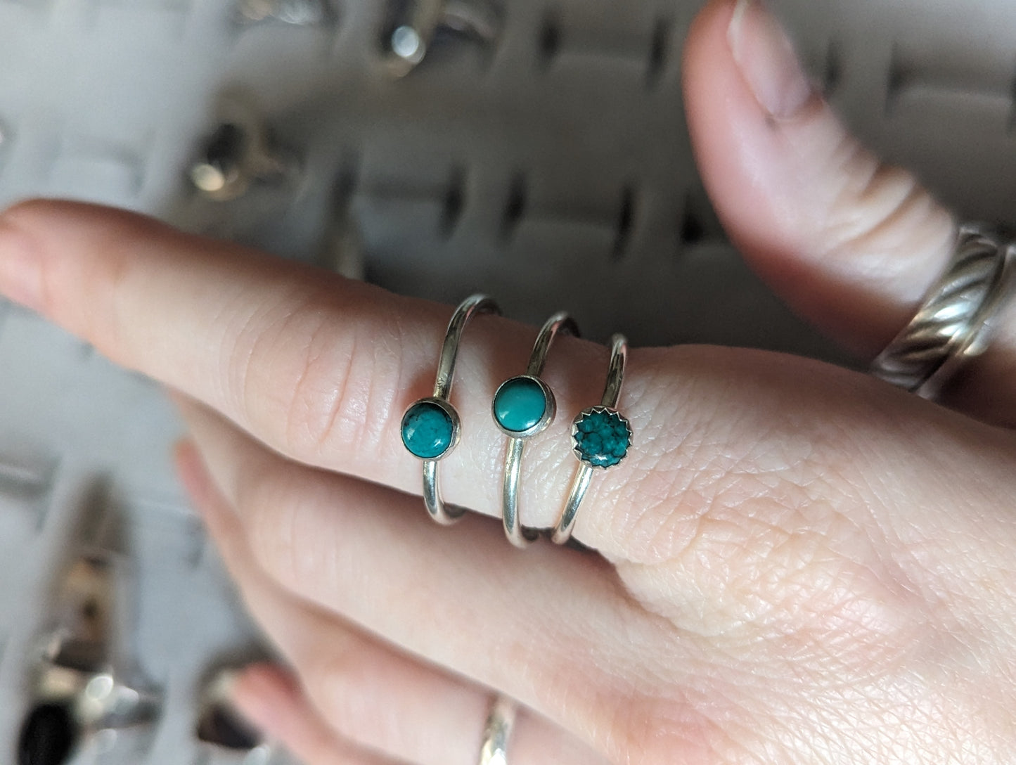 Anillo apilable de plata con turquesa Kingman de 5 mm (varios estilos disponibles) MTO