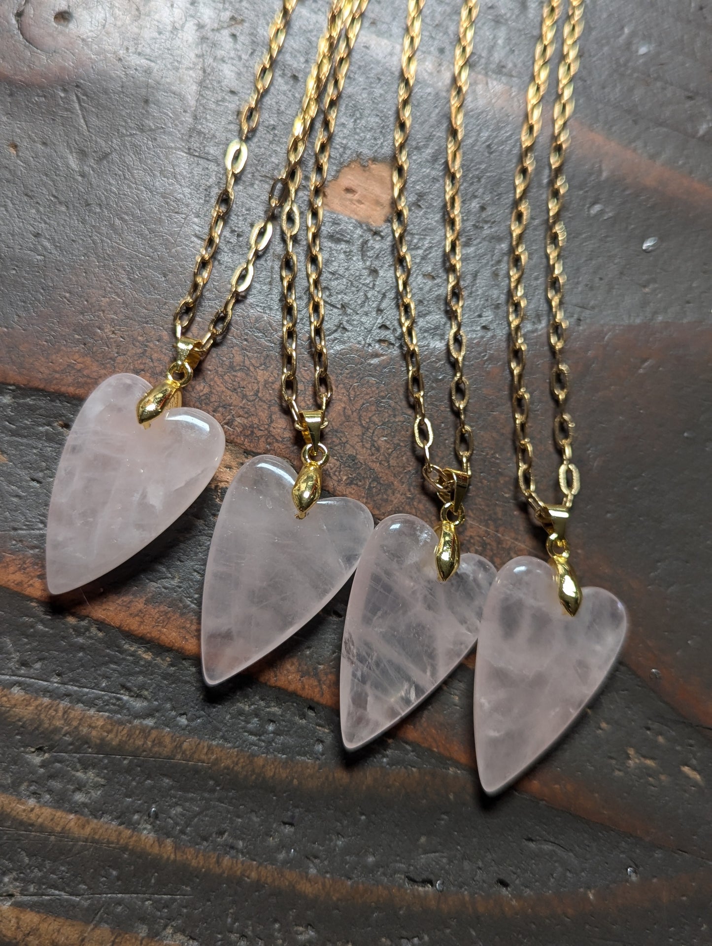 Colgante de corazón de cuarzo rosa (plata u oro) de acero inoxidable